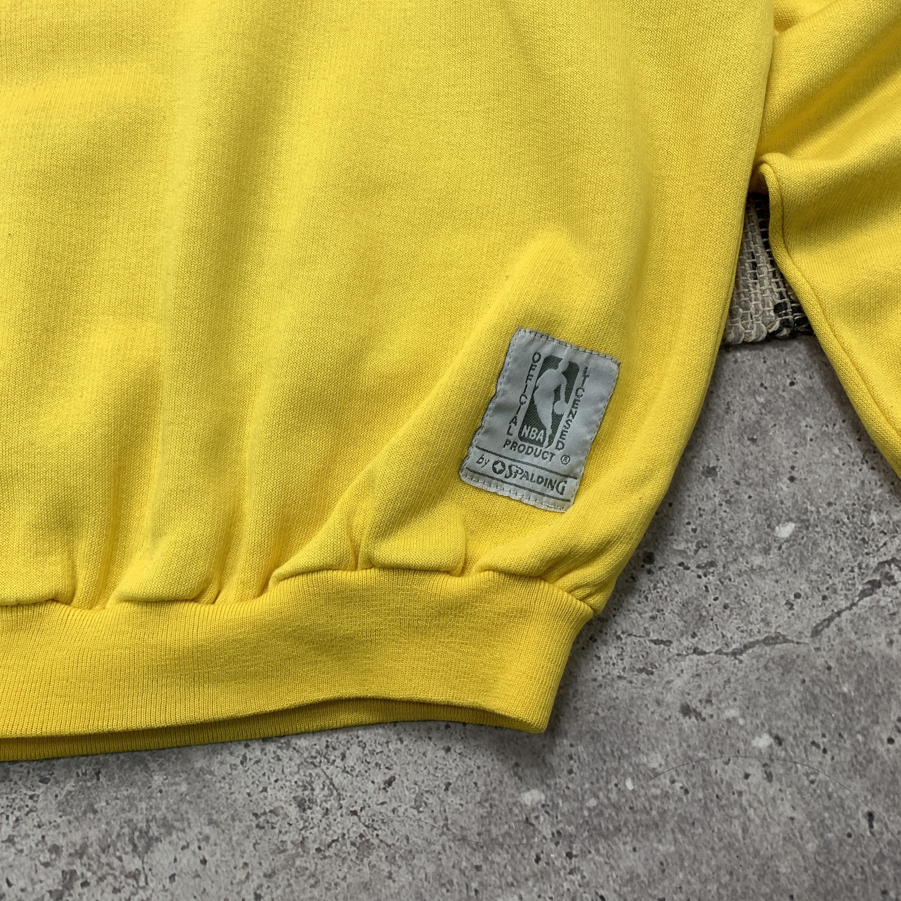 NBA Vintage L.A Lakers Spalding 90s Yellow Oversized Sweatshirt Size US L / EU 52-54 / 3 - 5 Thumbnail