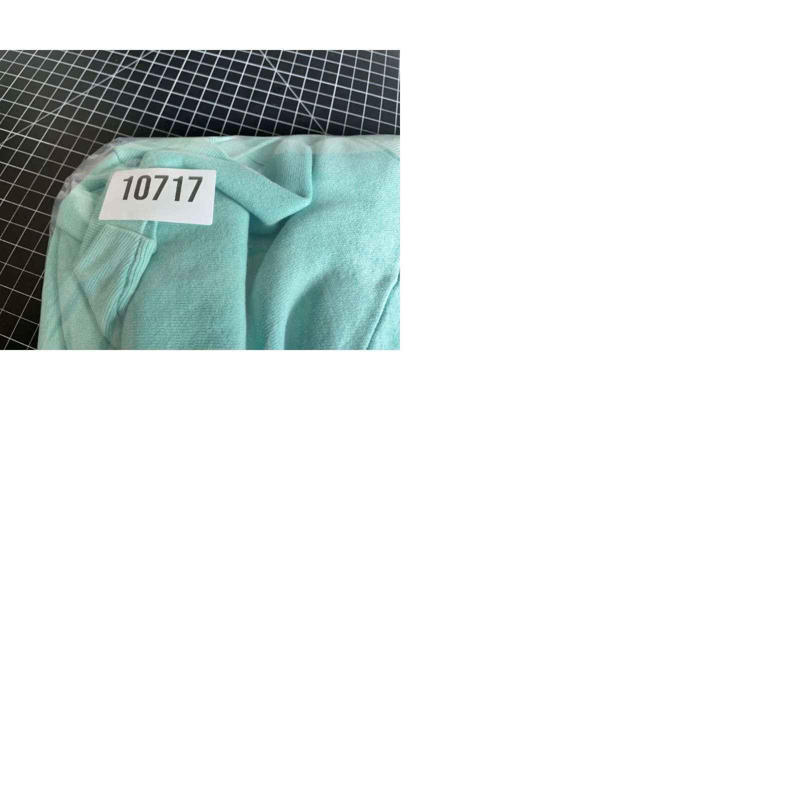 Fruit Of The Loom VINTAGE 90s Vermont Arc Print Sweatshirt Fruit of the Loom Raglan Crew Neck Adult Large Mint Green Men Mens Size US L / EU 52-54 / 3 - 9 Thumbnail