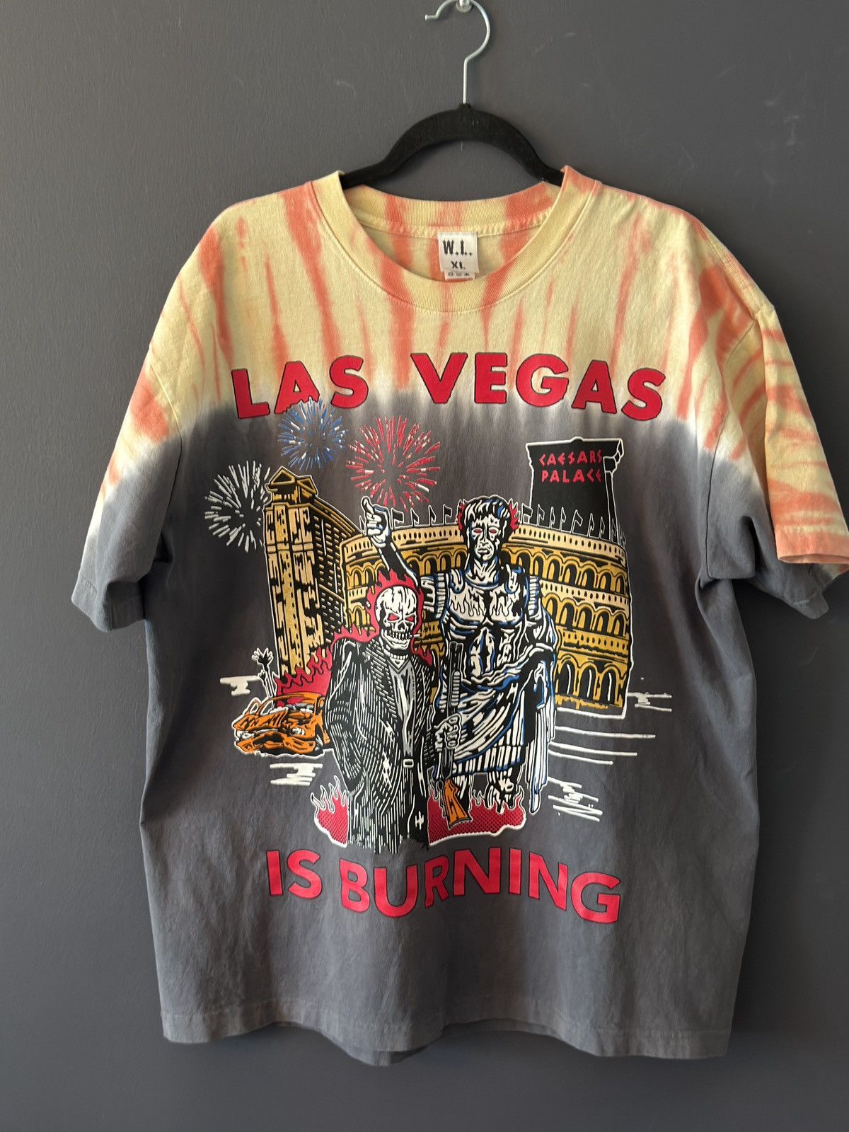 Warren Lotas Warren Lotas "Las Vegas Is Burning" graphic t-shirt Size US XL / EU 56 / 4 - 1 Thumbnail