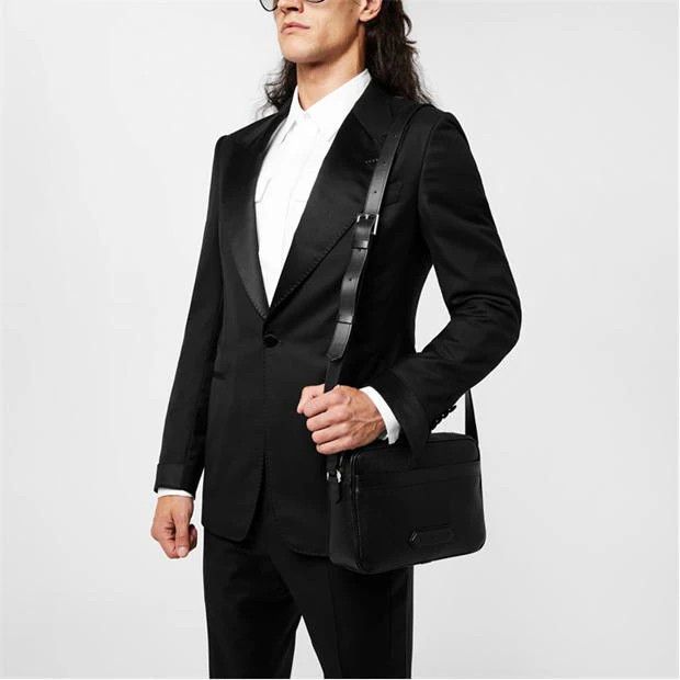Tom Ford o1g2r1mq0724 Size: OS / Leather Messenger Bag in Black Size ONE SIZE - 4 Thumbnail
