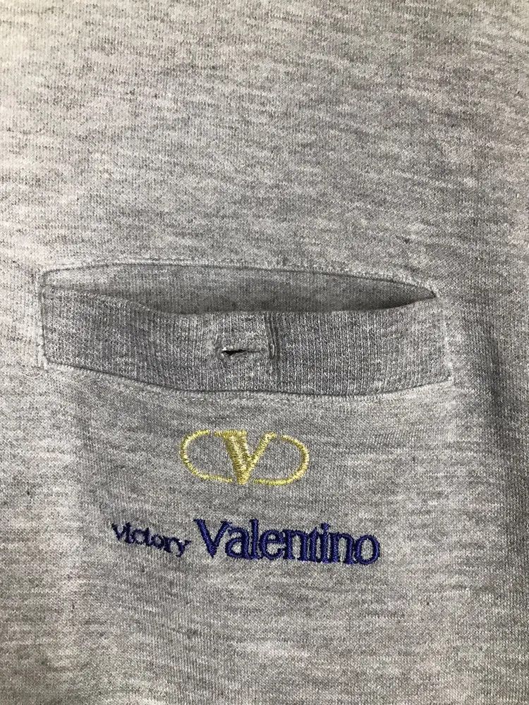 Vintage Victory Valentino Sweatshirts Size US L / EU 52-54 / 3 - 4 Thumbnail