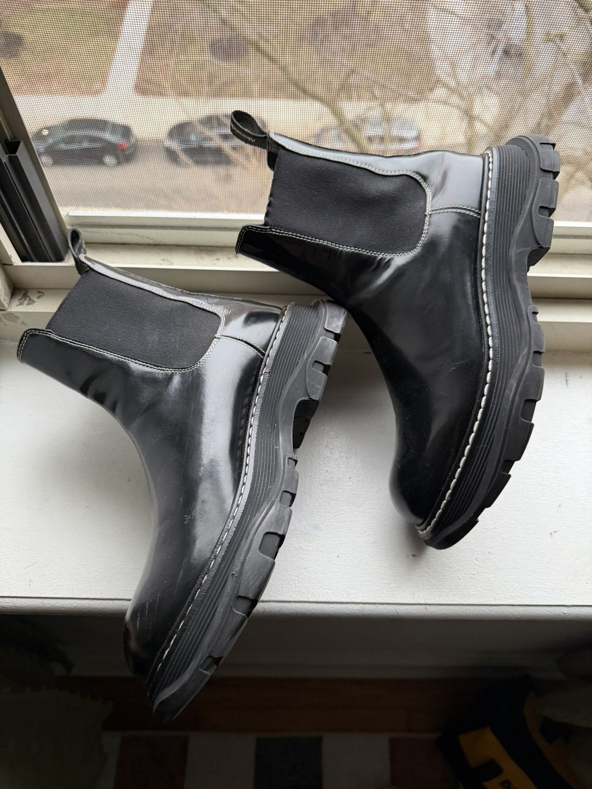 Alexander McQueen Alexander McQueen Tread Chelsea Boots Black RARE Size US 9 / EU 42 - 4 Thumbnail