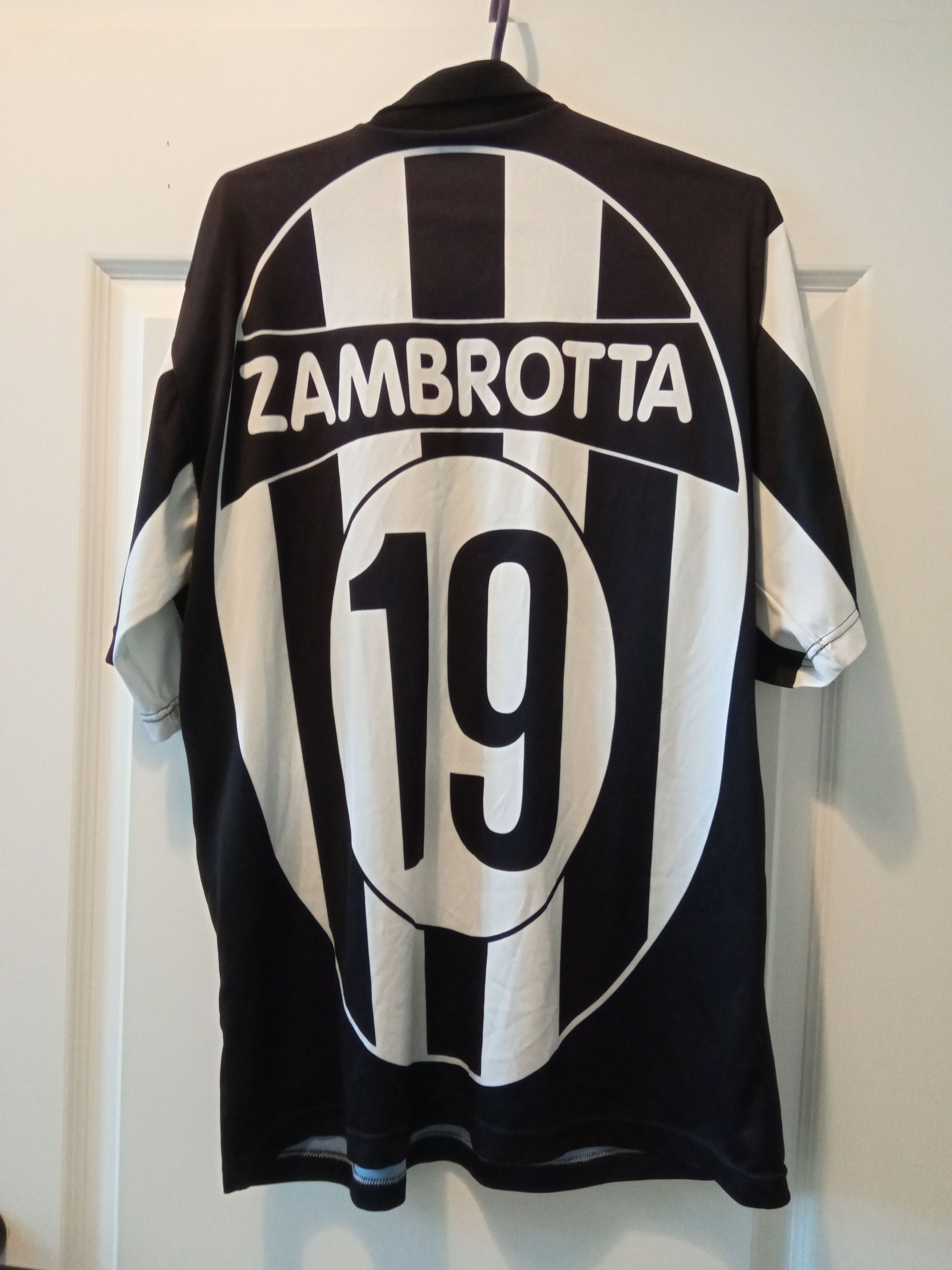 Vintage Replica Juventus Home football shirt 2002 - 2003 Size US XXL / EU 58 / 5 - 2 Thumbnail