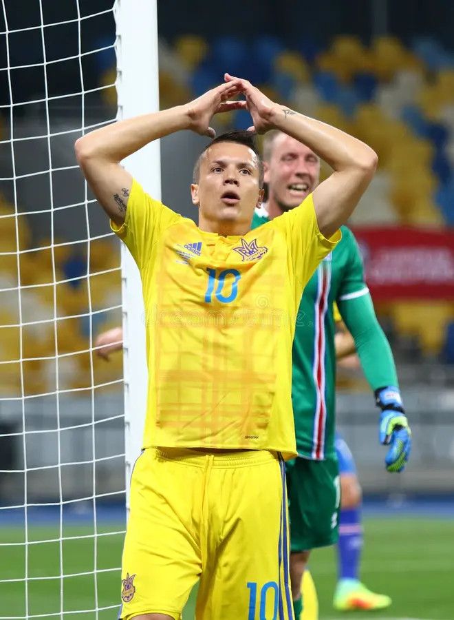 Adidas UKRAINE 2016 2017 MATCH WORN KONOPLYANKA 10 SOCCER JERSEY Size US M / EU 48-50 / 2 - 13 Thumbnail