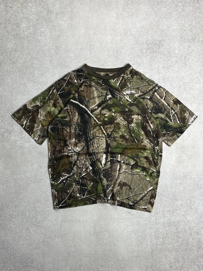 Realtree × Vintage Vintage Realtree 3D Camo Boxy T-shirt Y2K L Size US L / EU 52-54 / 3 - 1 Thumbnail
