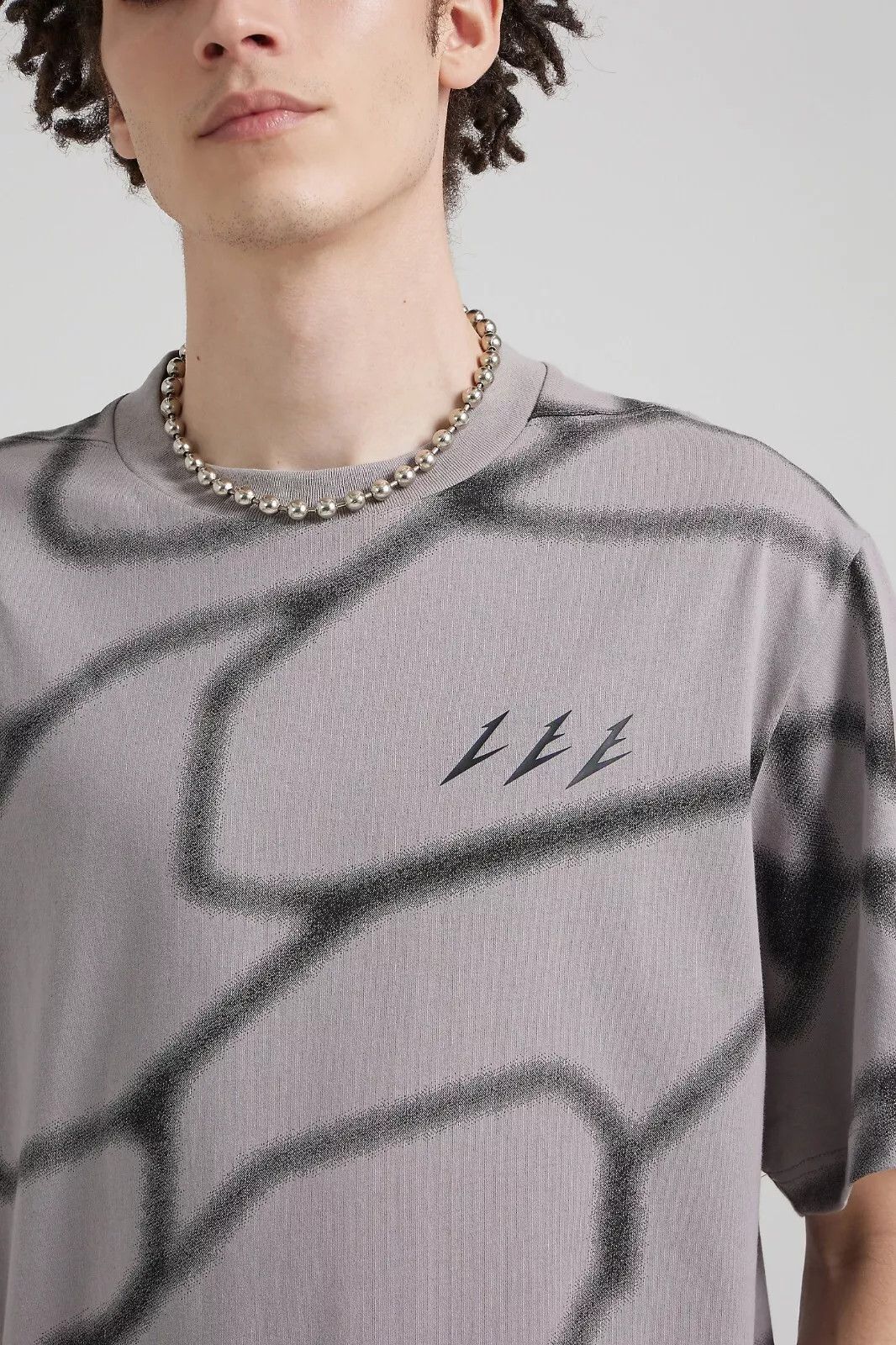 Lee Unisex Lee x ROARINGWILD Oversized Tee in Silver Filigree Size US L / EU 52-54 / 3 - 4 Thumbnail