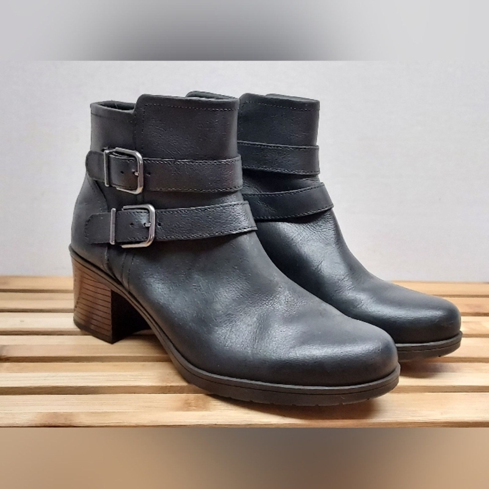 Clarks Clarks Womens | Black | Hollis Buckle Ankle Boots Size 9.5 Size US 9.5 / IT 39.5 - 1 Thumbnail