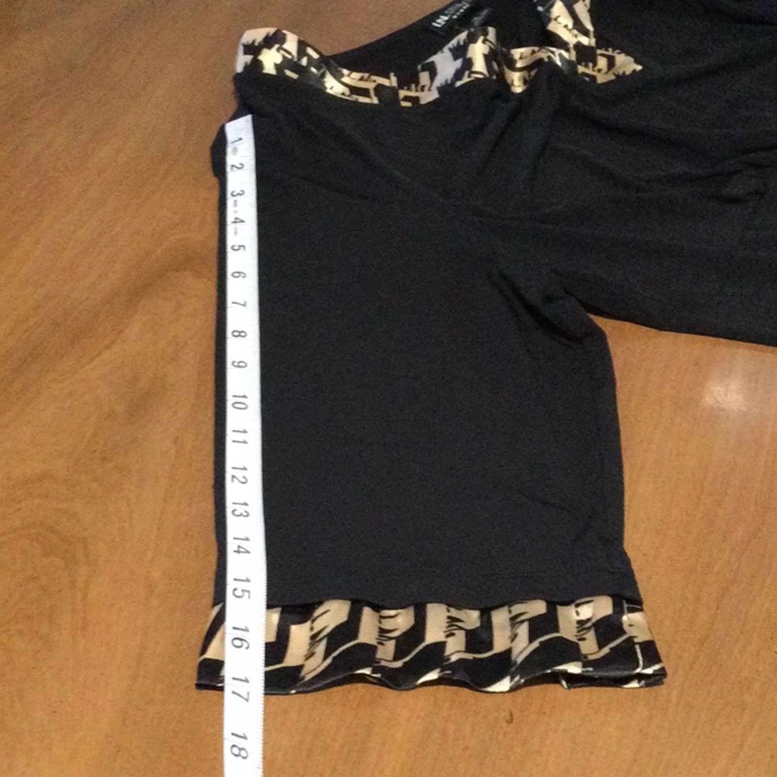 Other I.N. Studio Woman Black & Tan V-neck Pullover Blouse Size 1X Size XL / US 12-14 / IT 48-50 - 16 Thumbnail