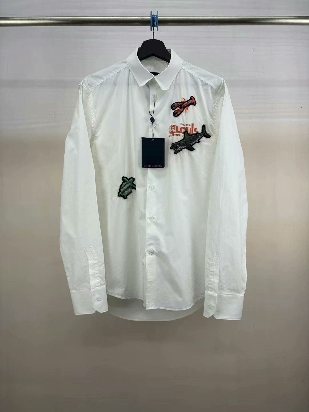 Louis Vuitton louis vuitton ocean beaded shirt size small Size US S / EU 44-46 / 1 - 1 Thumbnail
