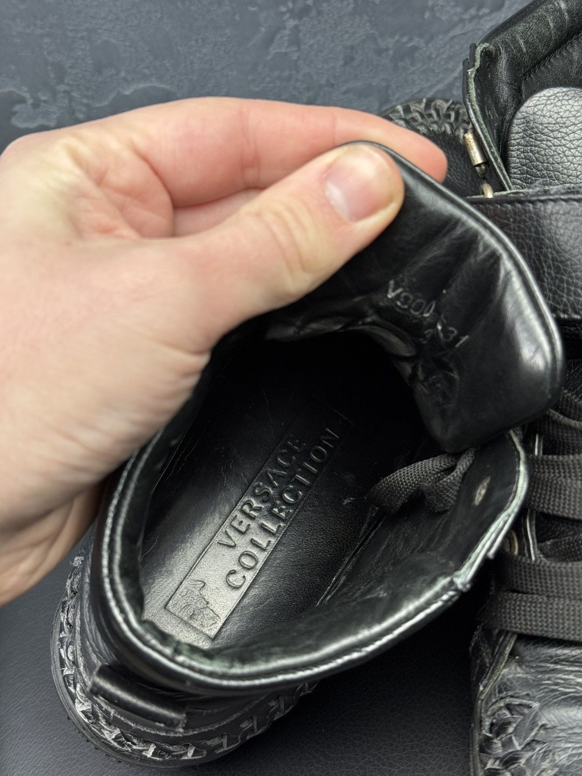 Versace Versace Black Leather Medallion High Top Sneakers Size 39 Size US 6.5 / EU 39-40 - 12 Thumbnail