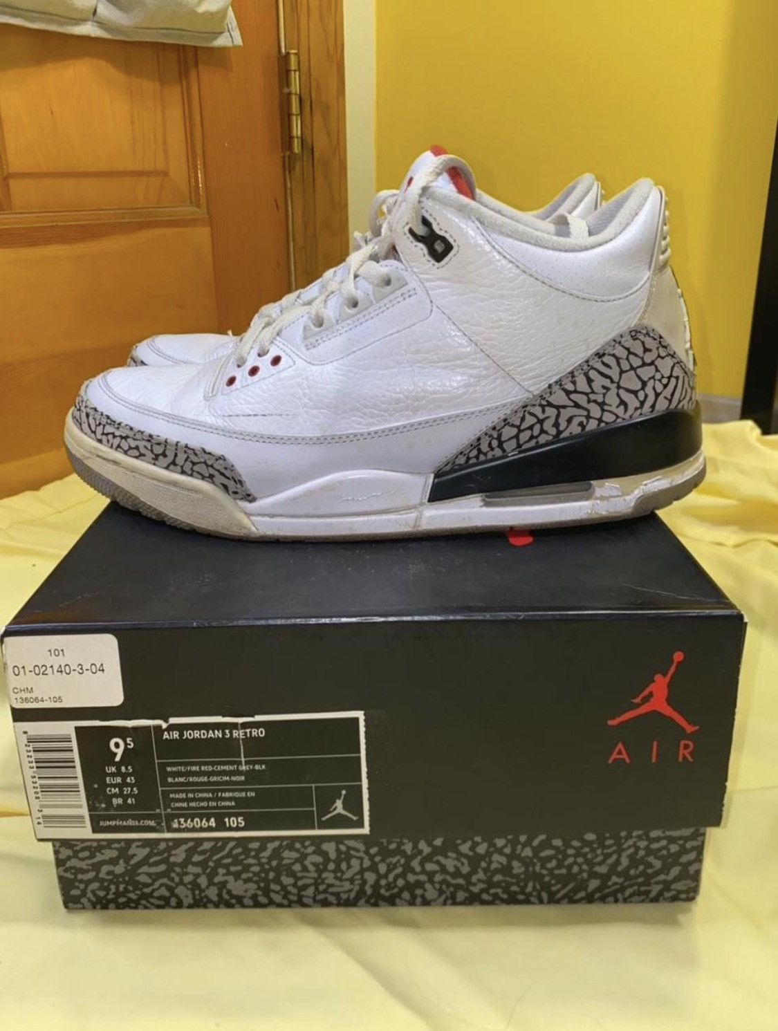 Jordan Brand Jordan White Cement 3’s Size US 9.5 / EU 42-43 - 3 Thumbnail