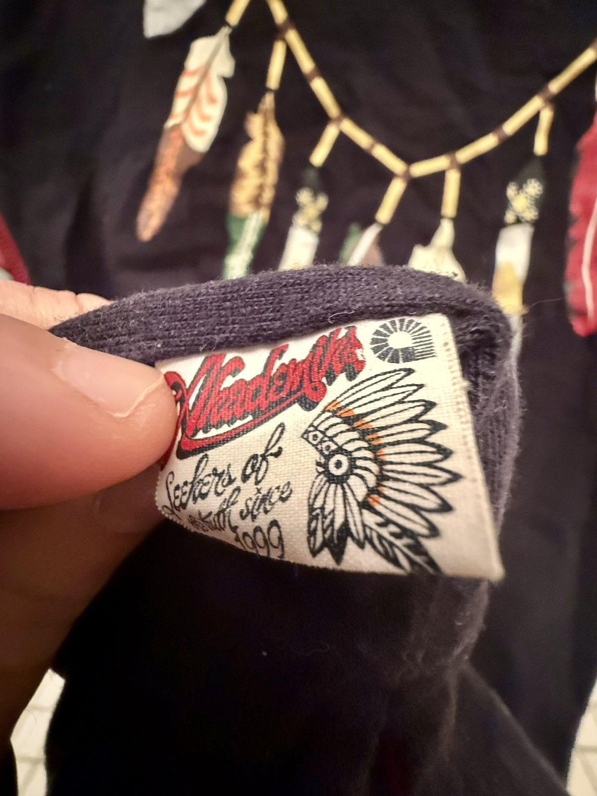 Akademiks Size M - Akademiks Native Tribal Feather Graphic T-shirt Size US M / EU 48-50 / 2 - 5 Thumbnail