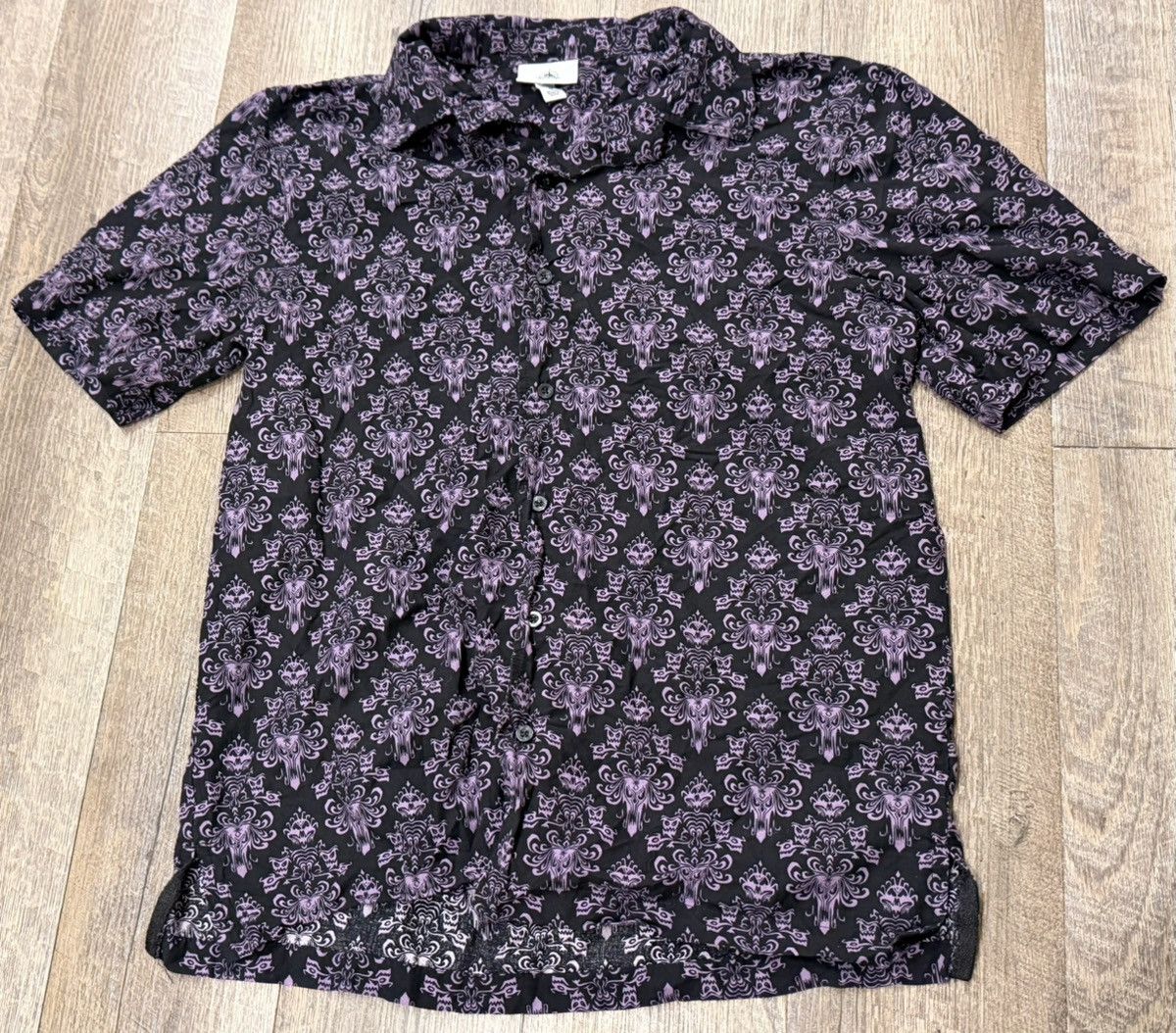 Disney Disney Haunted Mansion Purple Wallpaper Button Mens Shirt Size US S / EU 44-46 / 1 - 1 Thumbnail