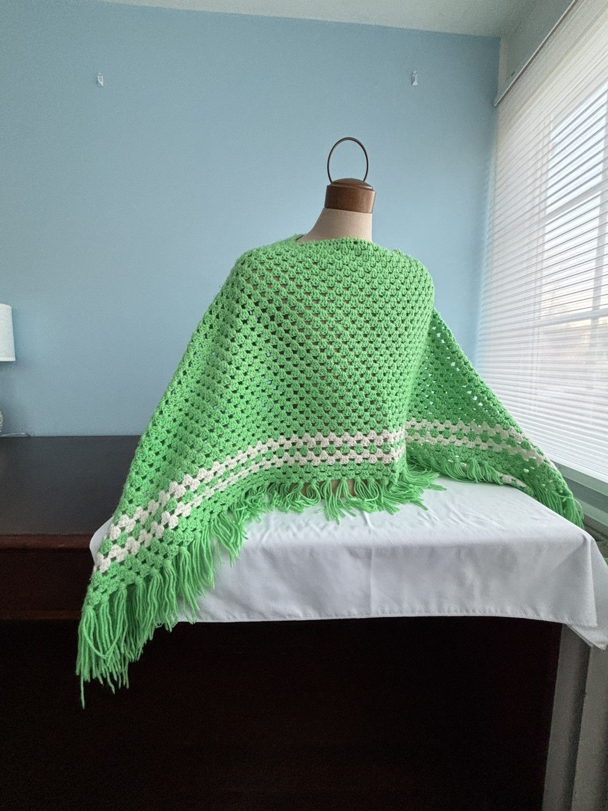 Vintage Vintage Crochet Knit Cape Shawl 1980s Handmade Sweater Green Size US M / EU 48-50 / 2 - 13 Thumbnail