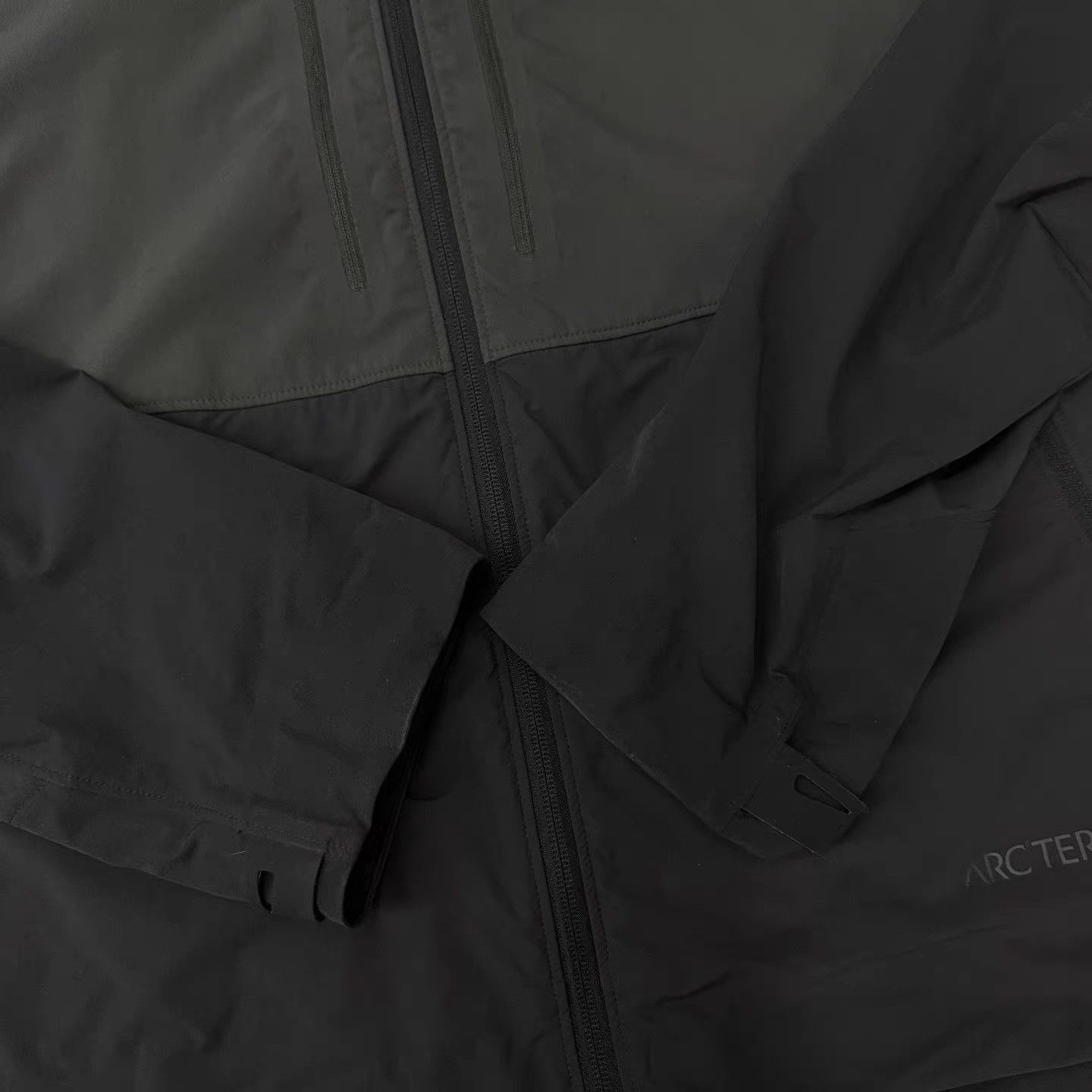 Arc'teryx Arc'teryx Black & Green Color Block Soft Shell Jacket Q10 Size US L / EU 52-54 / 3 - 2 Thumbnail