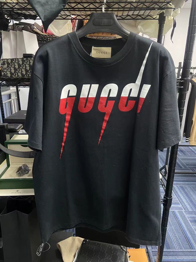 Gucci Gucci Classic Logo Lightning Print T-Shirt Size US L / EU 52-54 / 3 - 1 Thumbnail