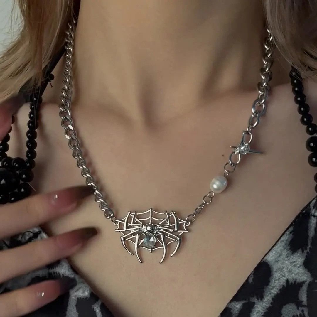 Vintage Spooky Spider Web Pendant Necklace Size ONE SIZE - 1 Thumbnail