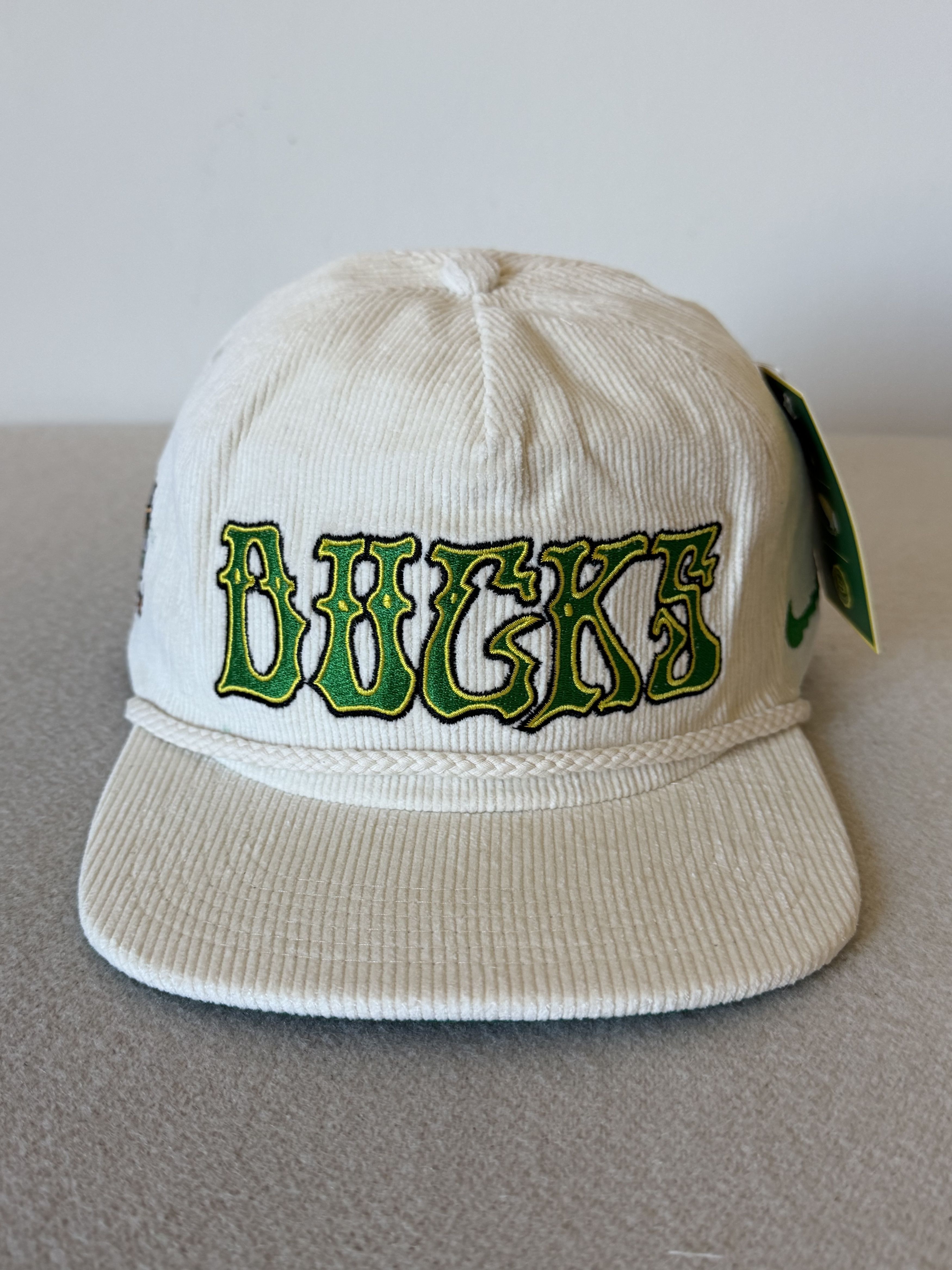 Grateful Dead × Nike Nike Grateful Dead Oregon Ducks Corduroy Hat in White Size ONE SIZE - 1 Thumbnail
