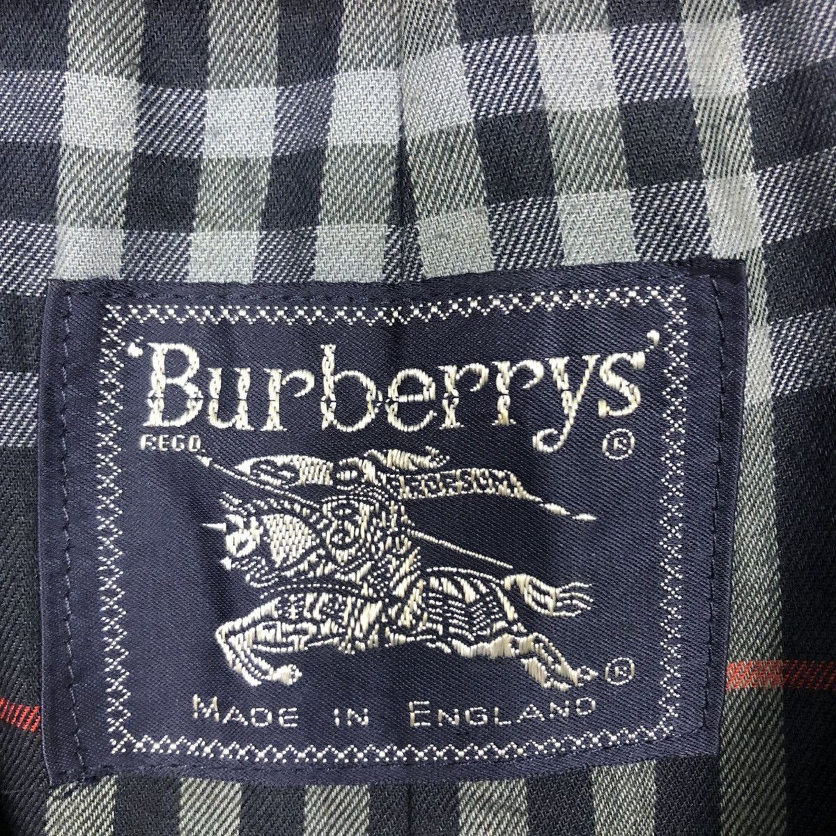 Burberry 🔥VINTAGE BURBERRYS MADE IN ENGLAND TRENCH COAT NOVA CHECK Size US M / EU 48-50 / 2 - 19 Thumbnail