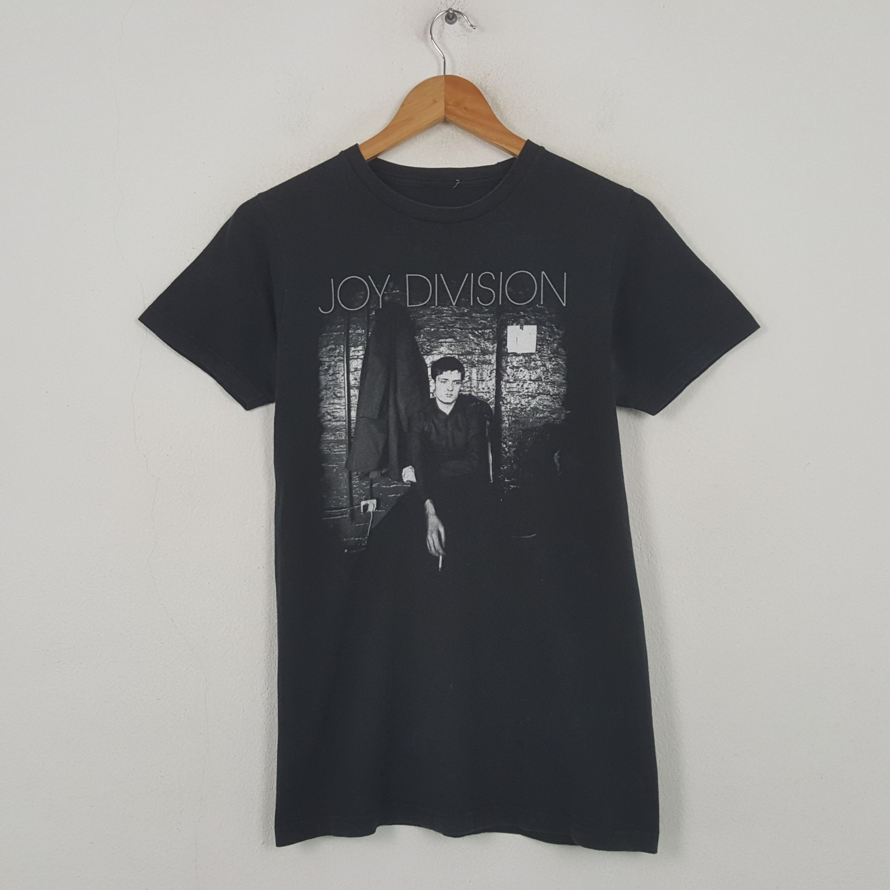 Band Tees Vintage Joy Division English Rock Band Tour T-shirt RR3 Size US XS / EU 42 / 0 - 1 Thumbnail