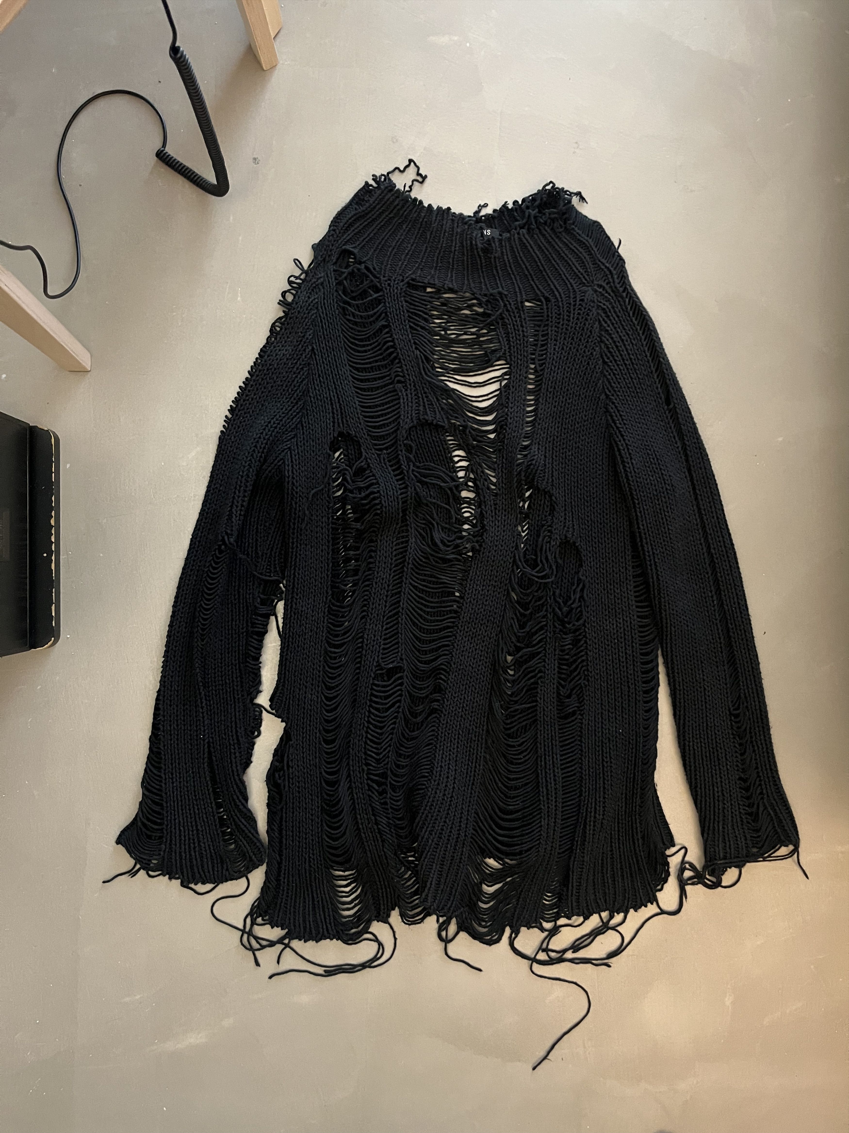 Raf Simons A/W 1998 destroyed knit Size US L / EU 52-54 / 3 - 1 Thumbnail