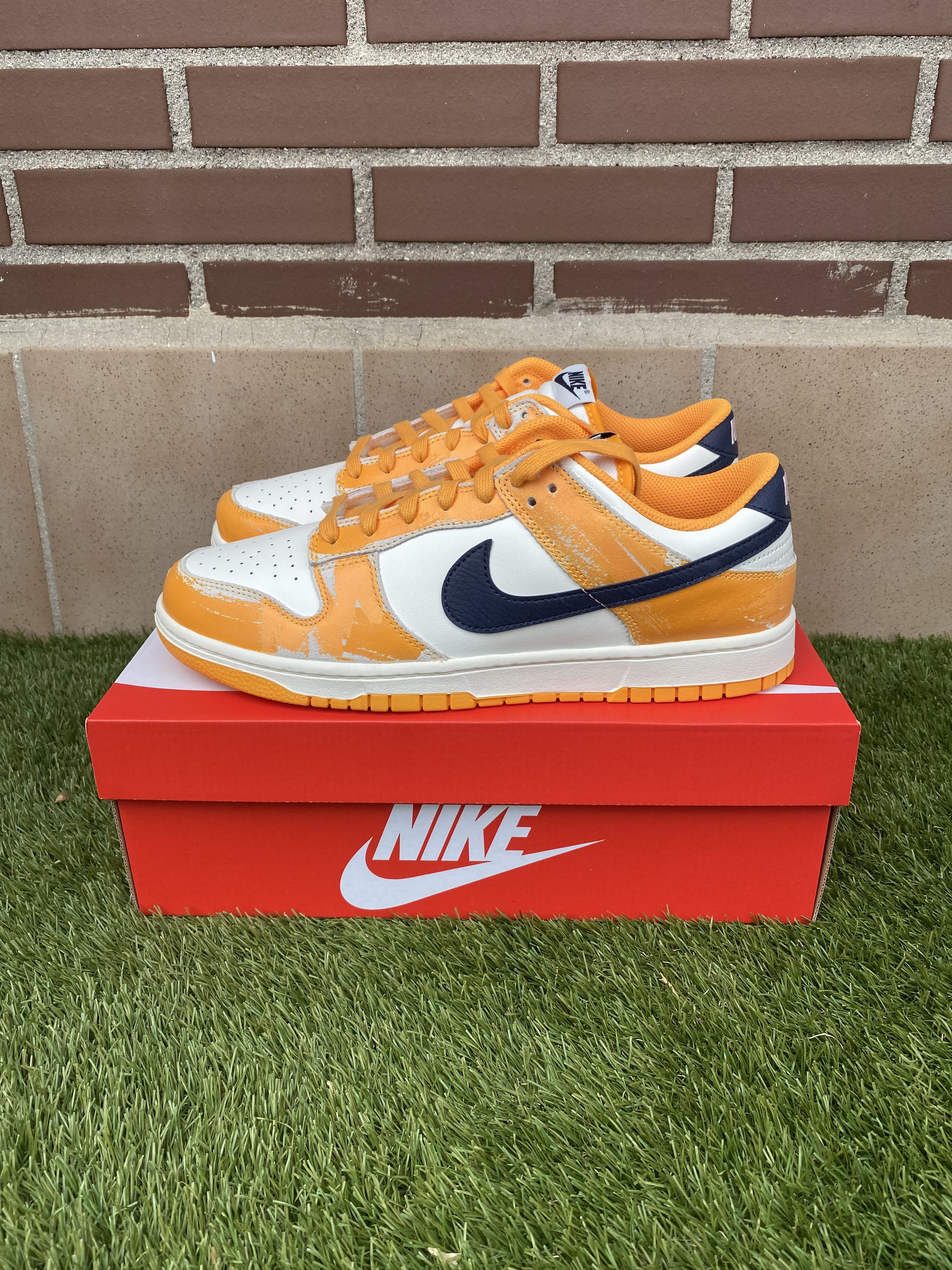 dunk low orange sail