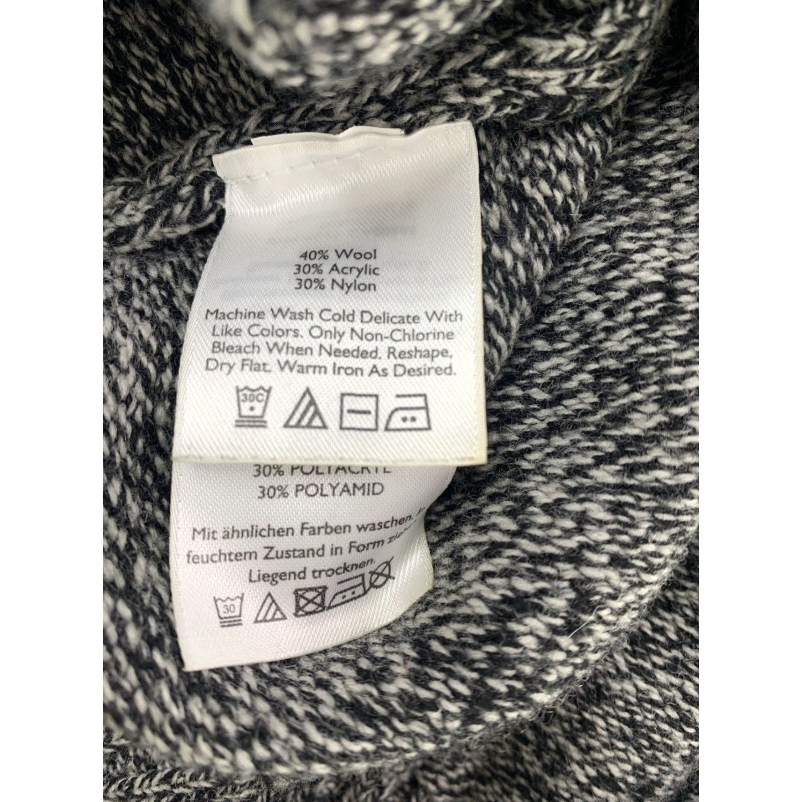 Eddie Bauer VINTAGE Eddie Bauer Men’s High Neck Wool Blend Knit Sweater Large-L Gray Wool Blend Knit Sweater Men’s L Gray Pullover Winter Outdoor Size US L / EU 52-54 / 3 - 4 Thumbnail
