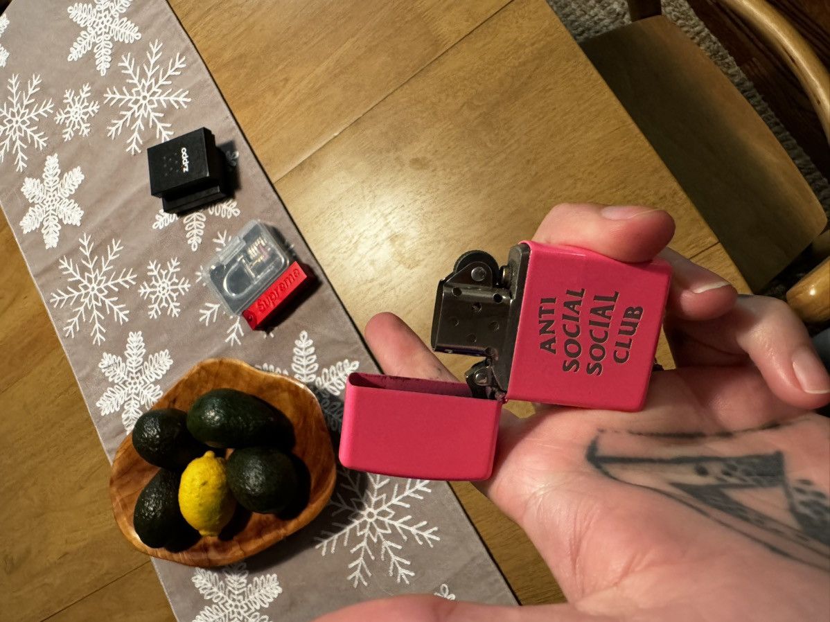 Anti Social Social Club × Zippo Anti Social Social Club Pink Regrets Zippo Lighter Size ONE SIZE - 5 Thumbnail