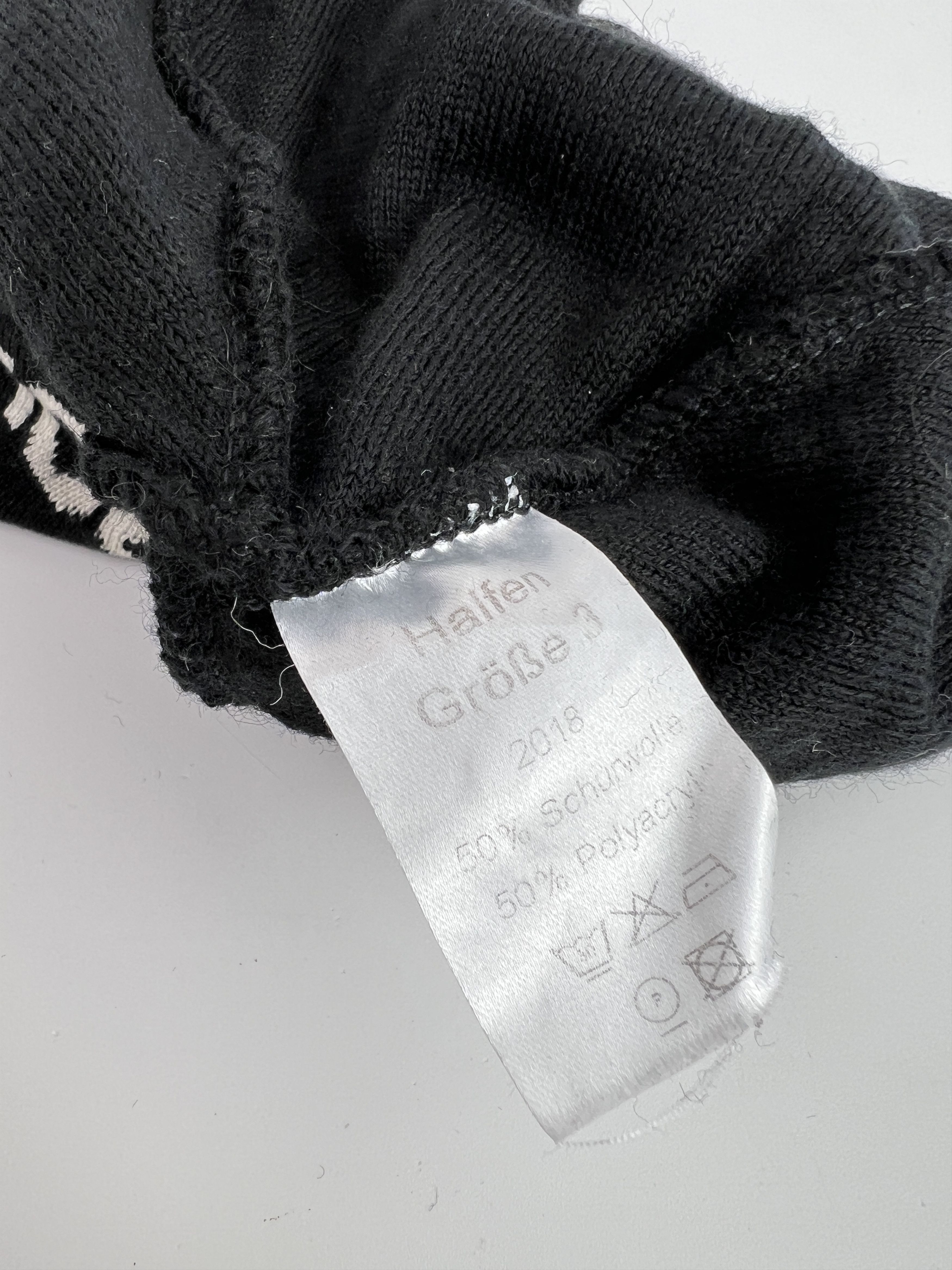 Vintage Vintage y2k Polizei Black Wool Beanie Hat Size ONE SIZE - 6 Thumbnail