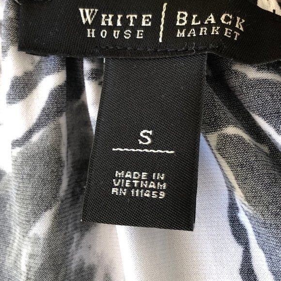 White House Black Market WHBM Women's White House Black Market Cap-Sleeve Floral Top Size S / US 4 / IT 40 - 3 Thumbnail