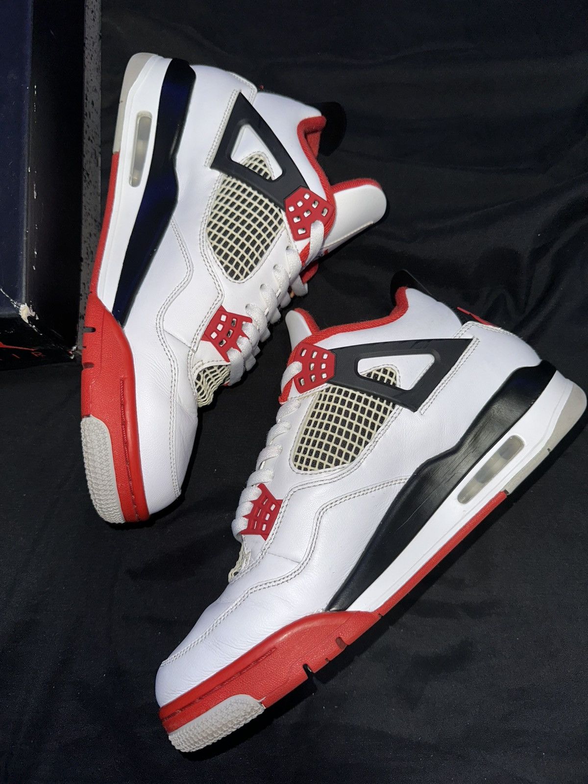 Jordan Brand Jordan 4 fire red 🔥🚒 Size US 10.5 / EU 43-44 - 3 Thumbnail