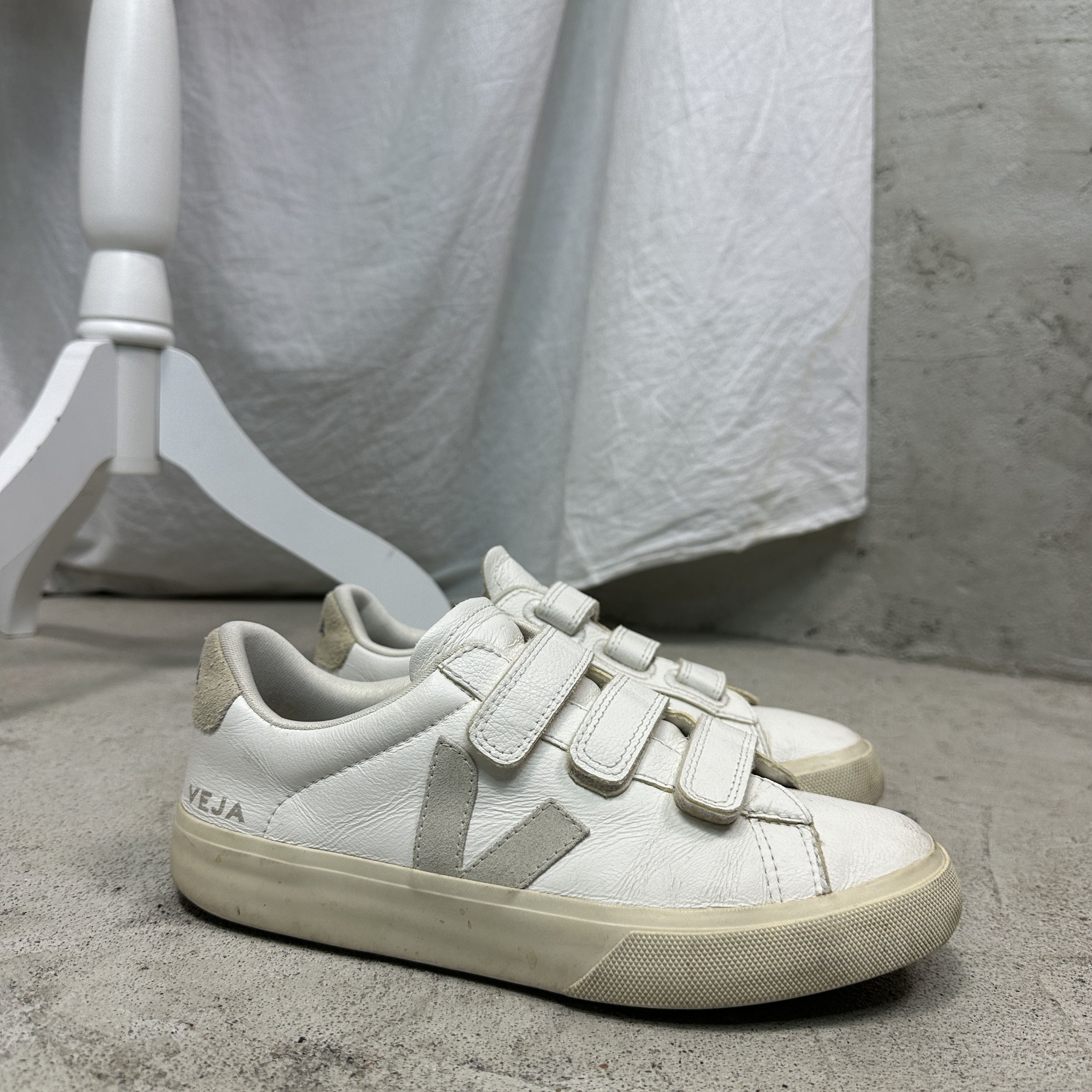 Veja Vintage Leather Streetwear Sporty Velcro Veja Sneakers Y2K Size US 9 / IT 39 - 4 Thumbnail