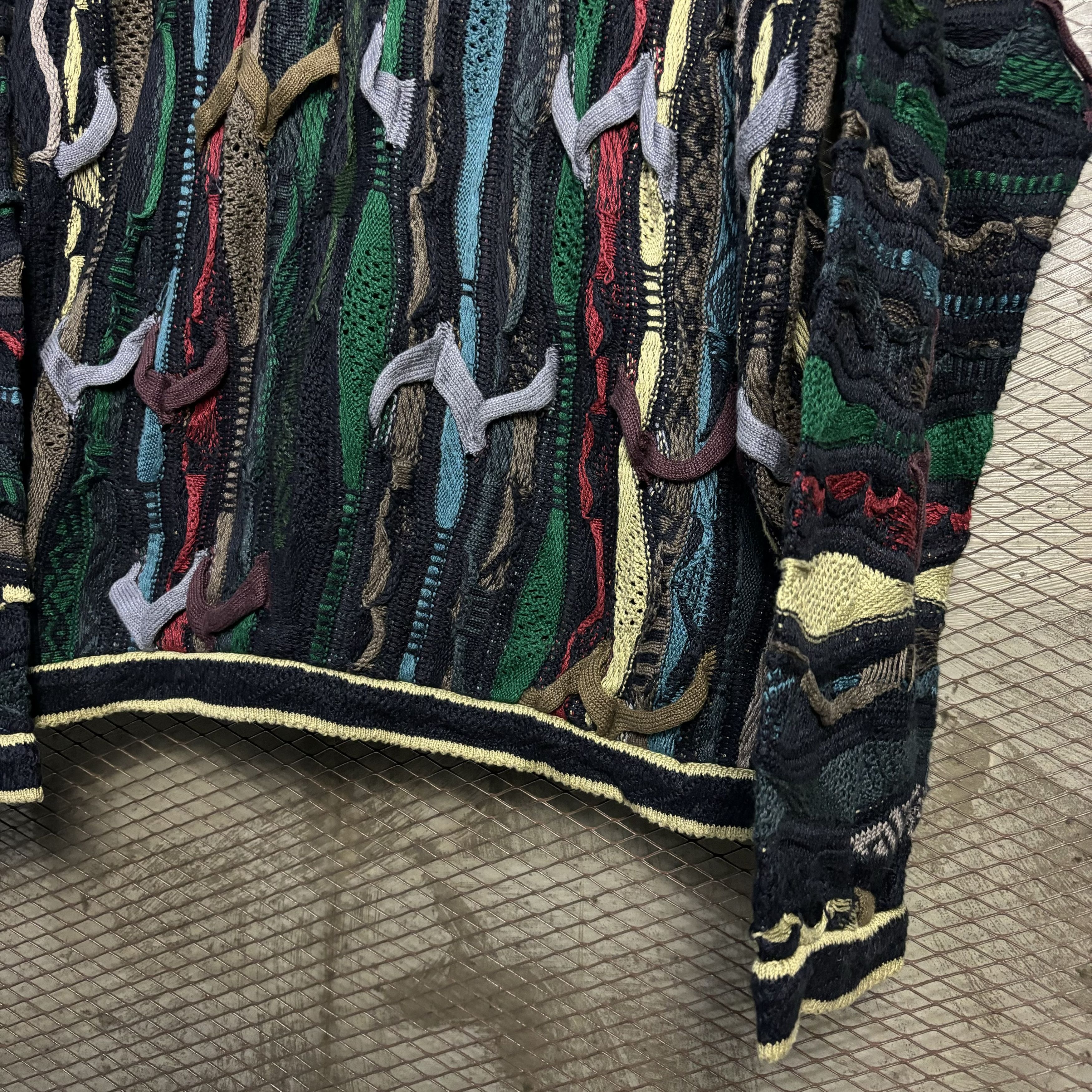 Coogi Vintage Coogi 3d Knit Sweater Size US L / EU 52-54 / 3 - 6 Thumbnail