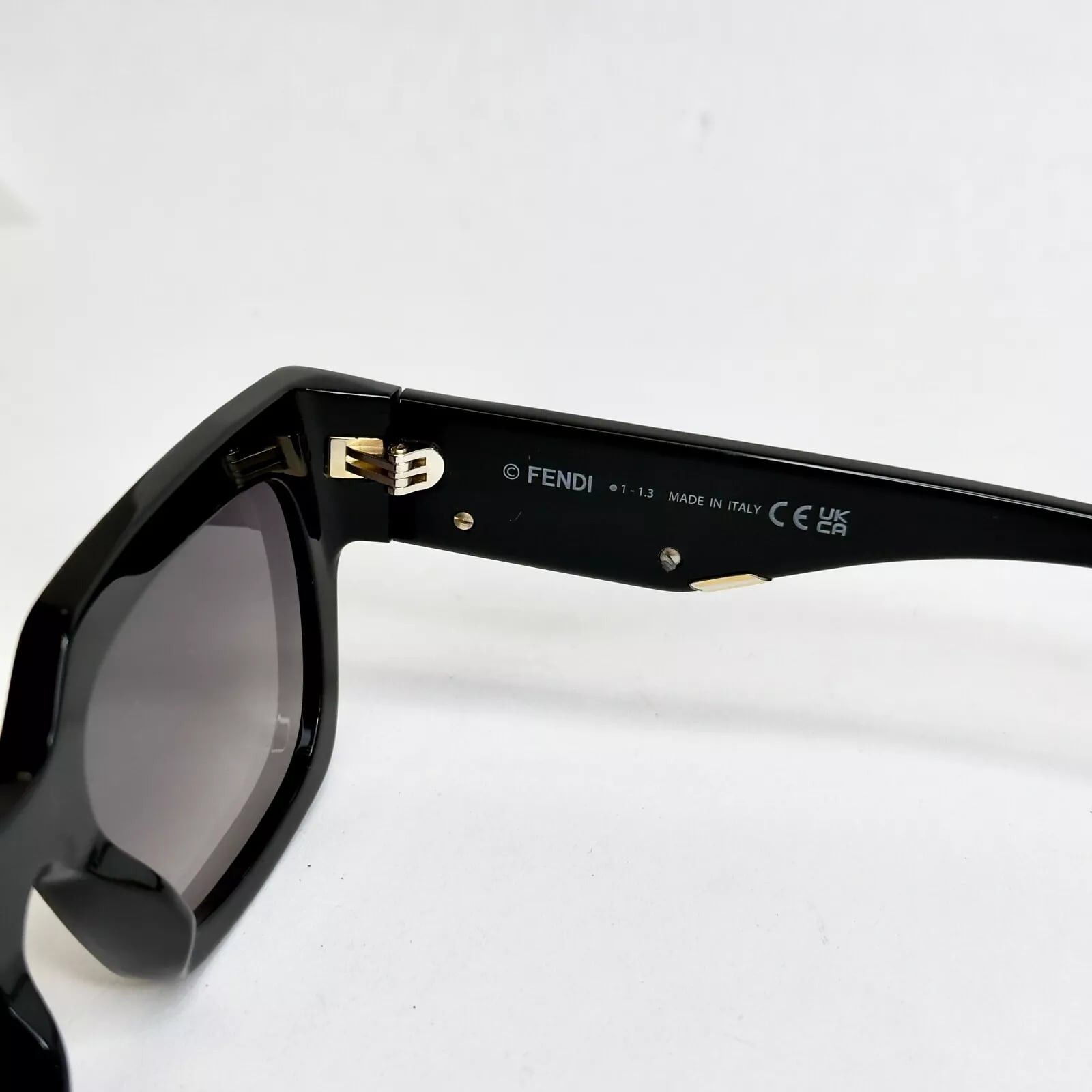 Fendi FENDI FIRST 40099 Fashion Square Sunglasses FE40099I 01B Size ONE SIZE - 9 Thumbnail