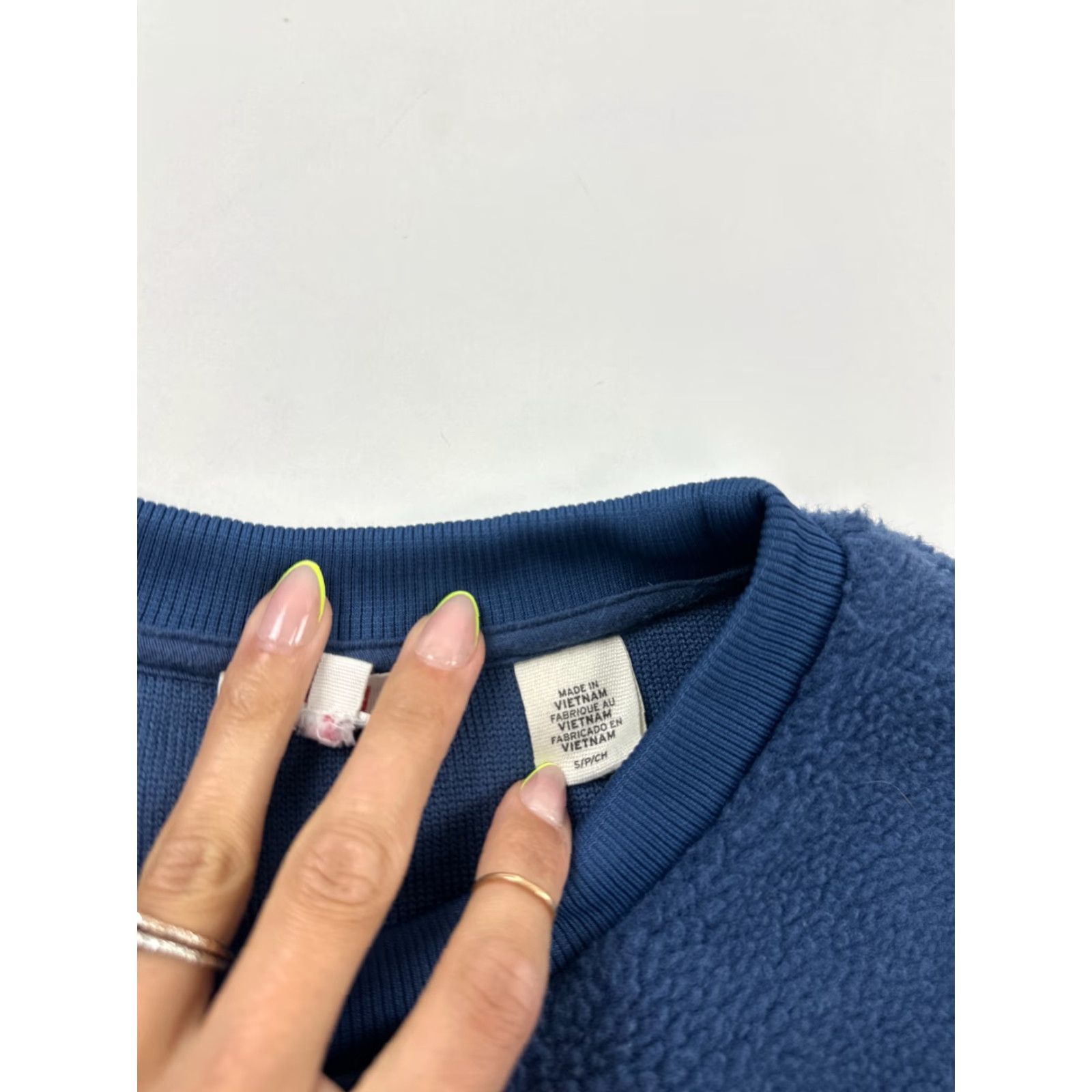 Levi's Levi’s Sweatshirt Womens Small Blue Meadow Fleece Cropped Long Sleeve Crew Neck Regular Fit Pullover Size S / US 4 / IT 40 - 7 Thumbnail