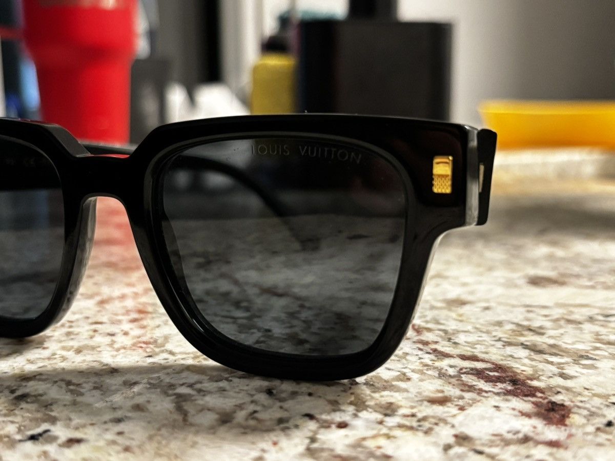 Louis Vuitton Louis Vuitton Escape Square Sunglasses Size ONE SIZE - 4 Thumbnail