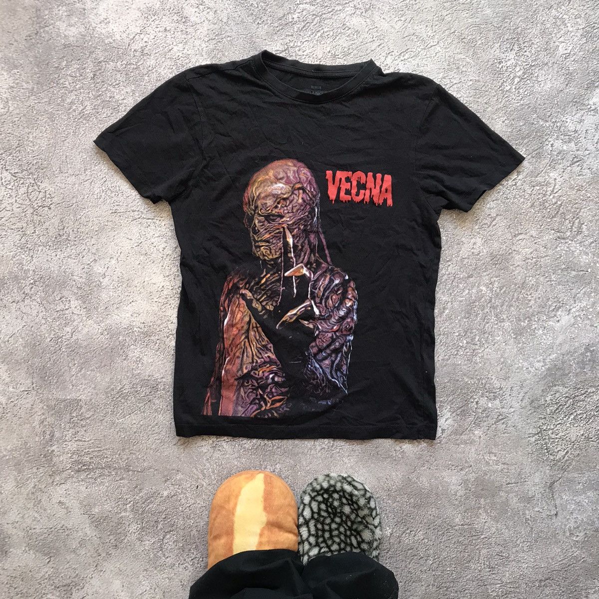 Vintage Vintage 90s Vecna Graphic Tee Y2K Grunge Streetwear Baggy M Size US M / EU 48-50 / 2 - 1 Thumbnail