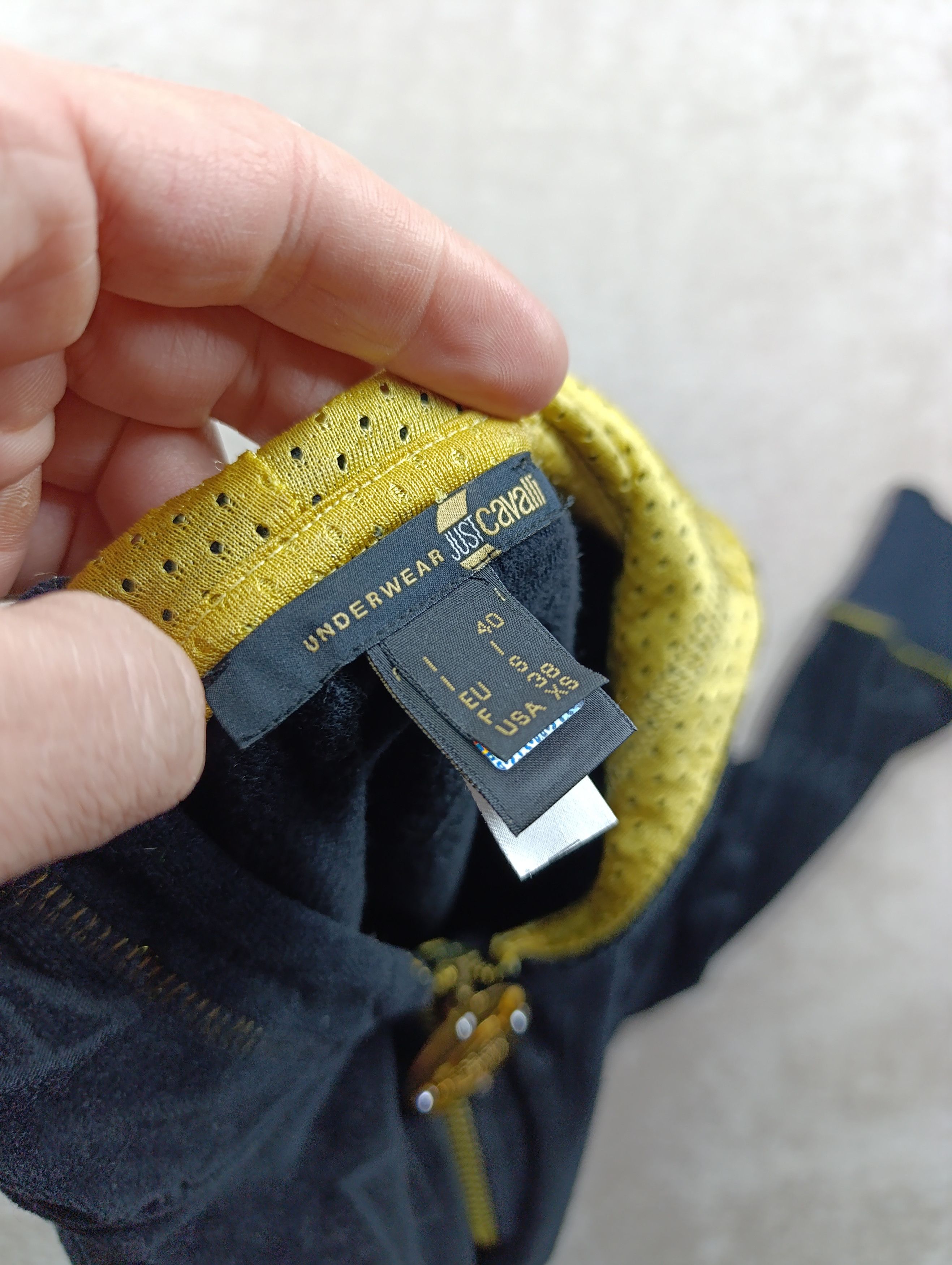 Just Cavalli JUST ROBERTO CAVALLI UNDERWEAR VELOUR MONOGRAM HOODIE Size S / US 4 / IT 40 - 10 Thumbnail