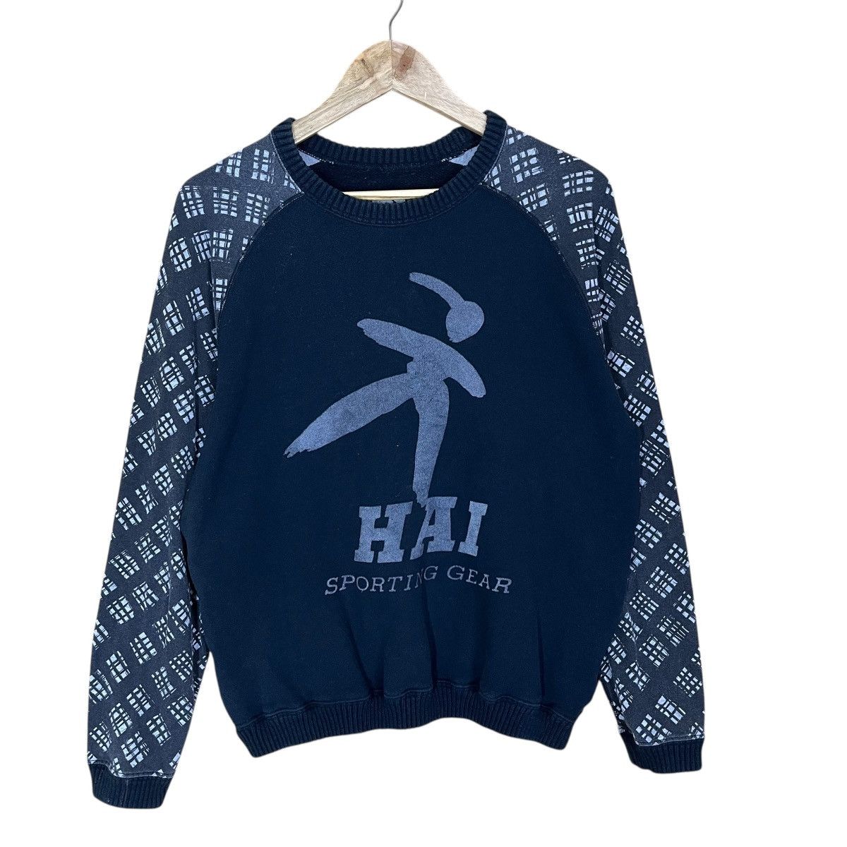 Hai Sporting Gear Vintage 90s Hai Sporting Gear Crewneck Sweatshirt Size US M / EU 48-50 / 2 - 1 Thumbnail