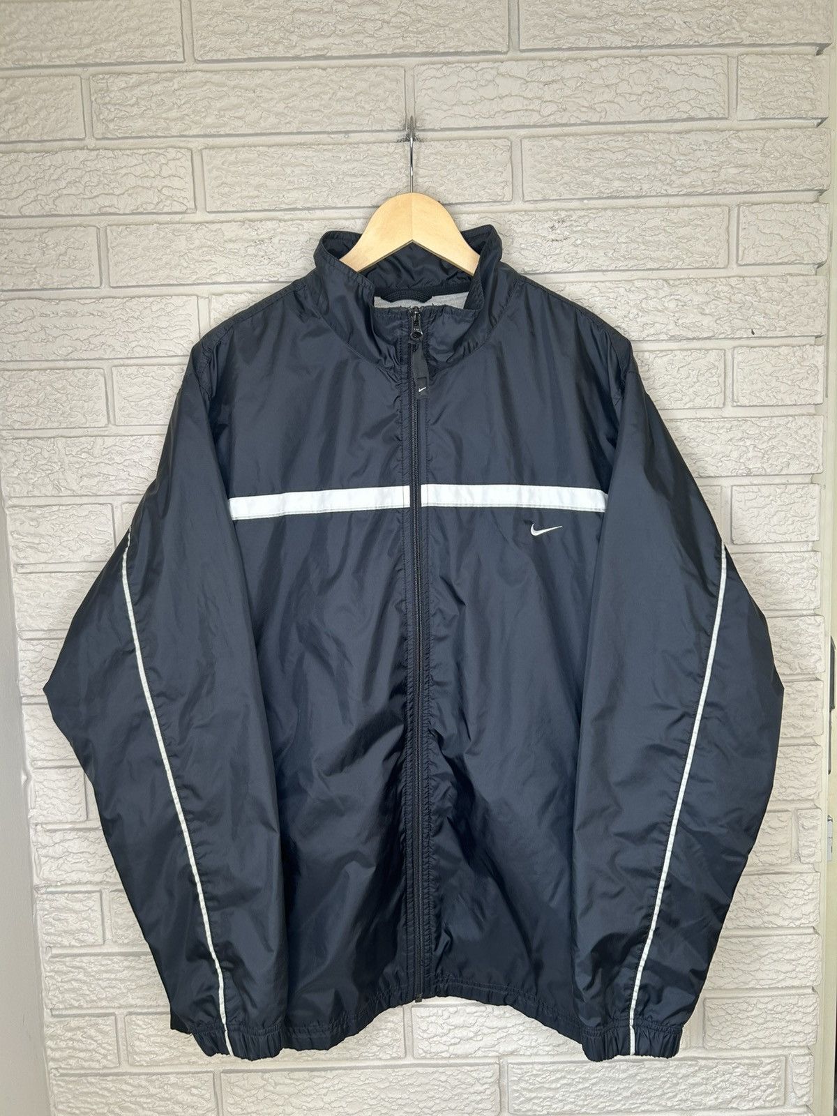 Nike Vintage Nike Mini Swoosh Black Windbreaker Zip Up Jacket Size US L / EU 52-54 / 3 - 1 Thumbnail