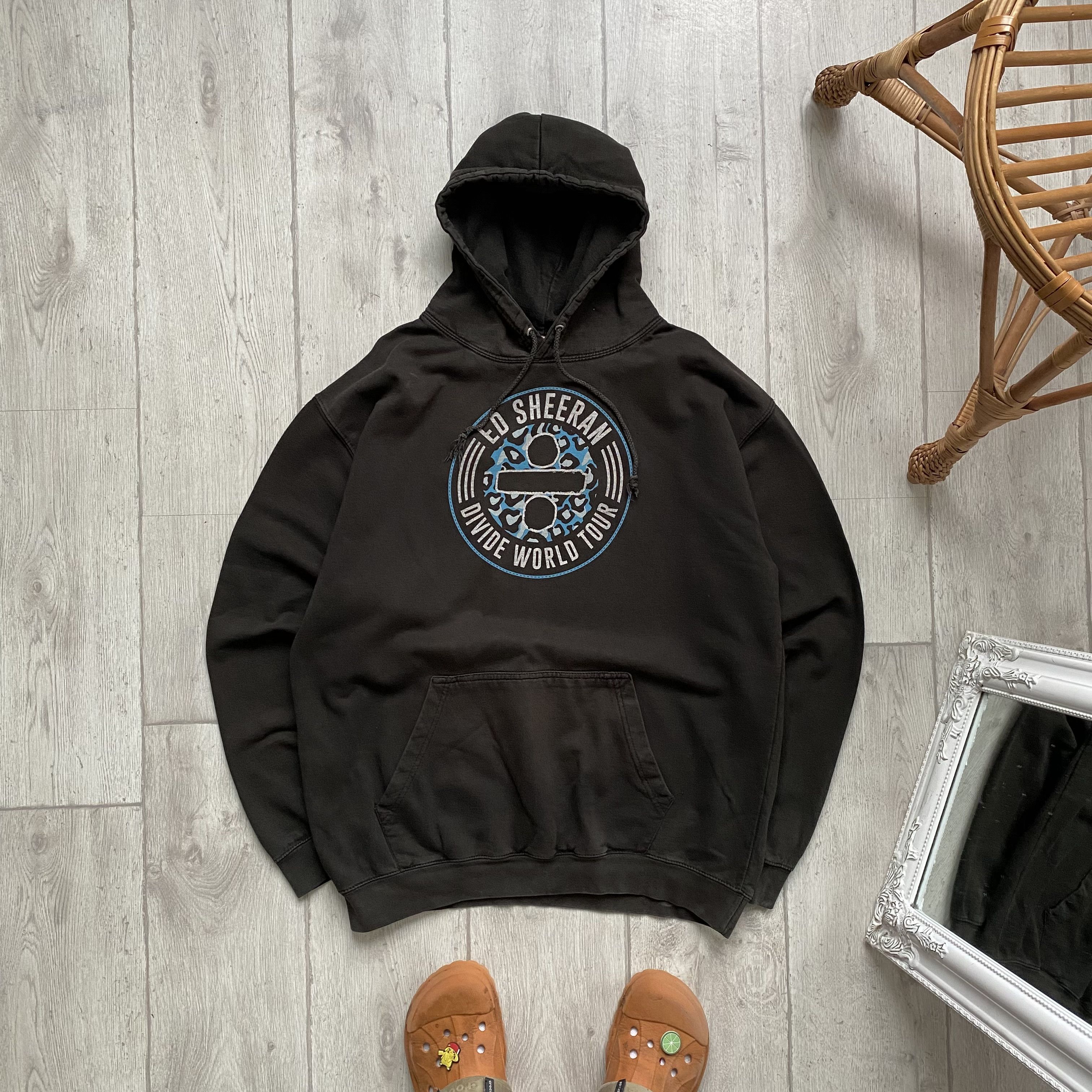 Band Tees 💿 Faded ED SHEERAN World Tour Hoodie vintage Size US XL / EU 56 / 4 - 1 Thumbnail