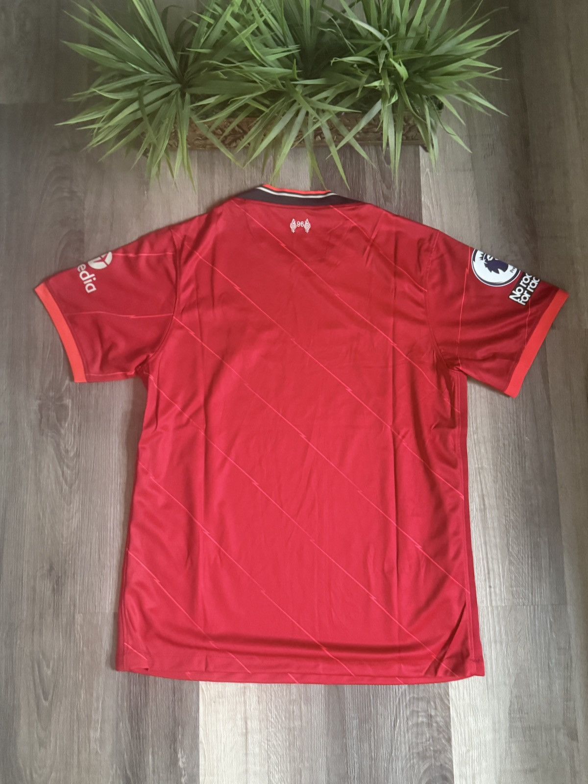Nike Liverpool 2021/22 Home Soccer Jersey Nike Football Shirt Size US L / EU 52-54 / 3 - 4 Thumbnail