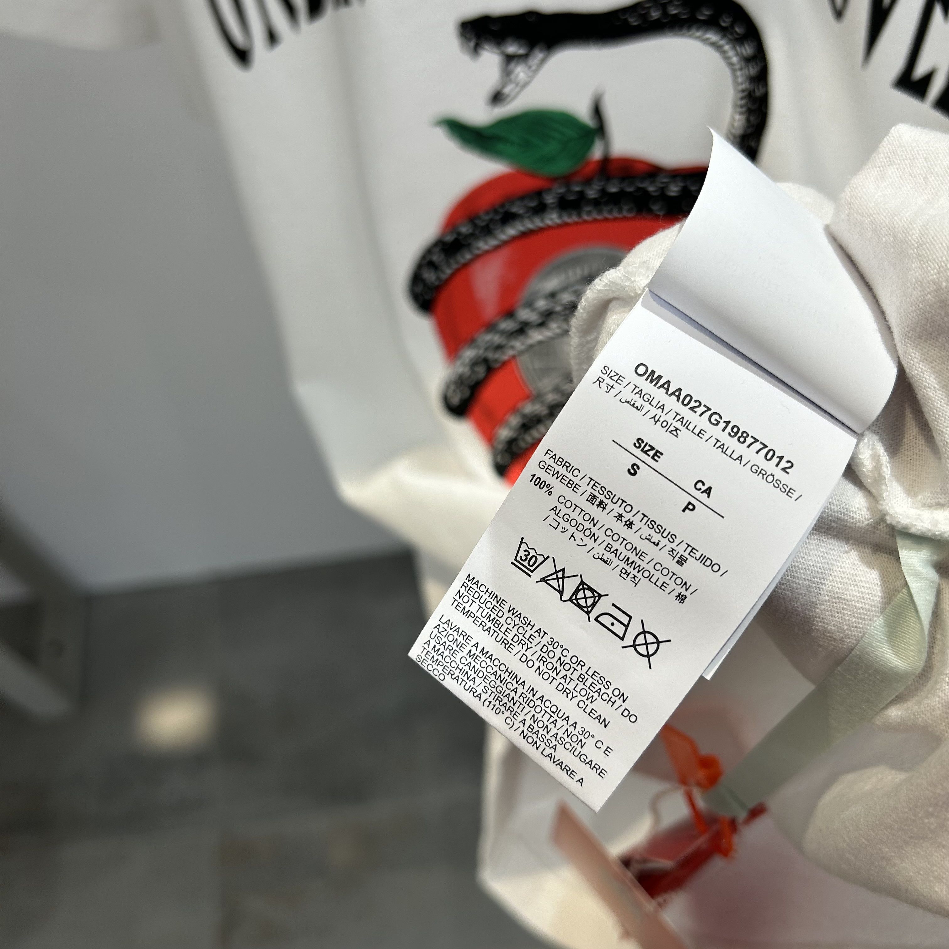 Off-White × Undercover OFF-WHITE Undercover Apple T-shirt Size US S / EU 44-46 / 1 - 5 Thumbnail