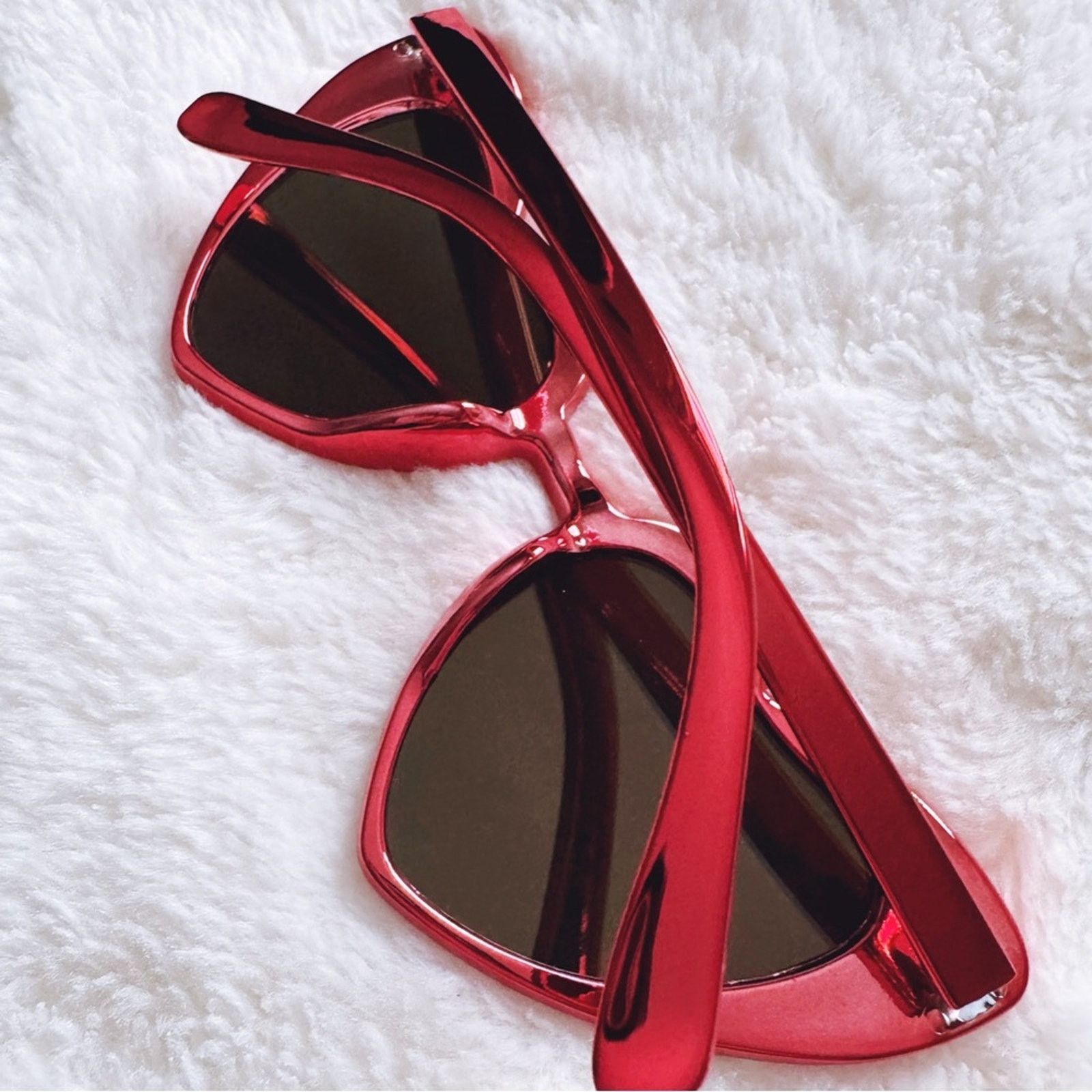 Other Addison Red Heart-Shaped Sunglasses Size ONE SIZE - 12 Thumbnail