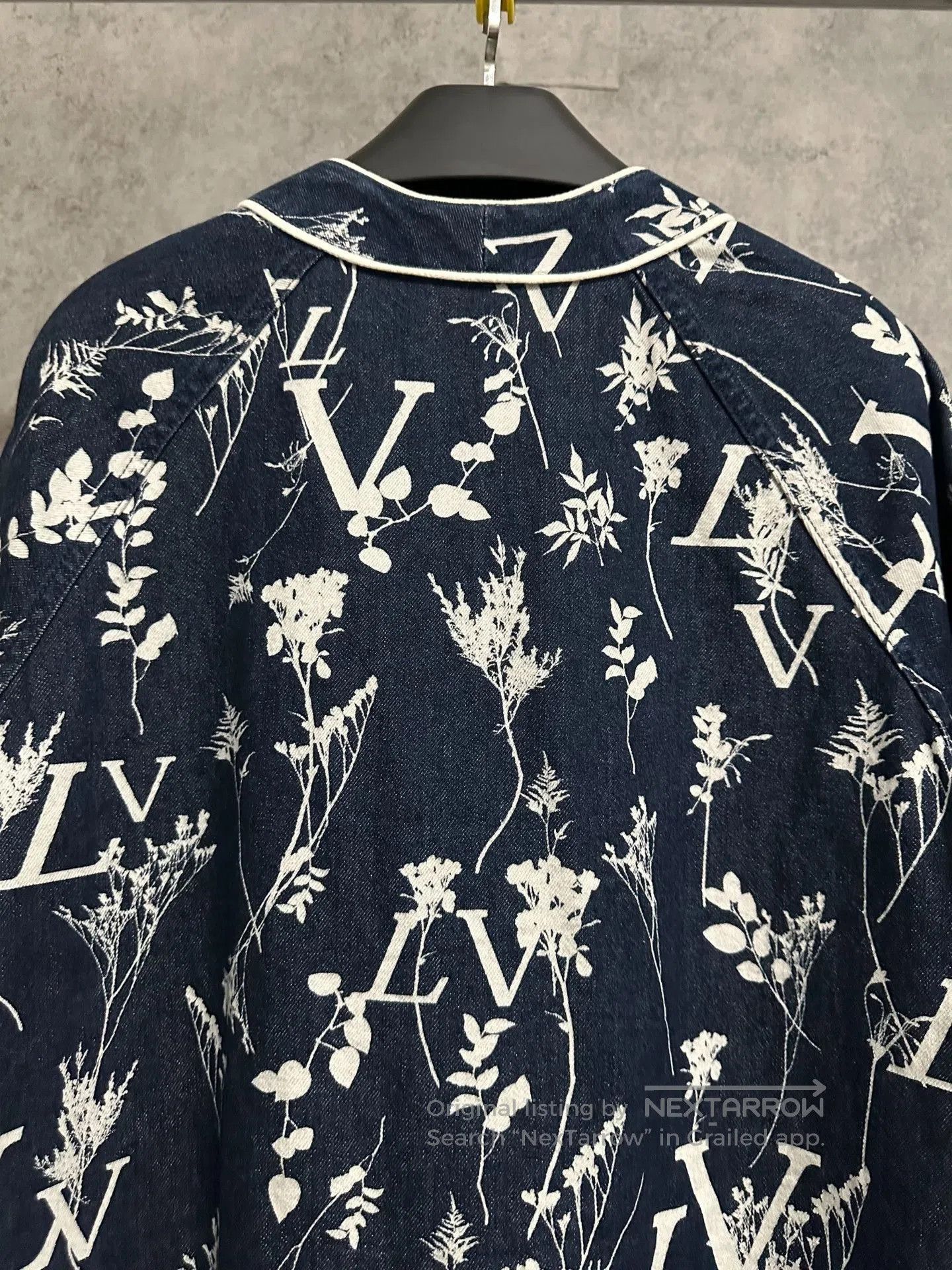 Louis Vuitton LV Denim Wheat Logo Short-Sleeve Shirt. Size US S / EU 44-46 / 1 - 6 Thumbnail