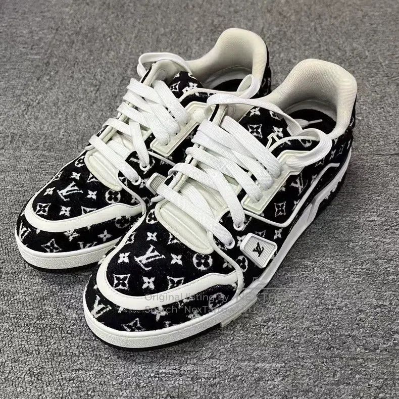Louis Vuitton Louis Vuitton Black and White Trainer Lace Up Low Top Fash Size US 9.5 / EU 42-43 - 1 Thumbnail