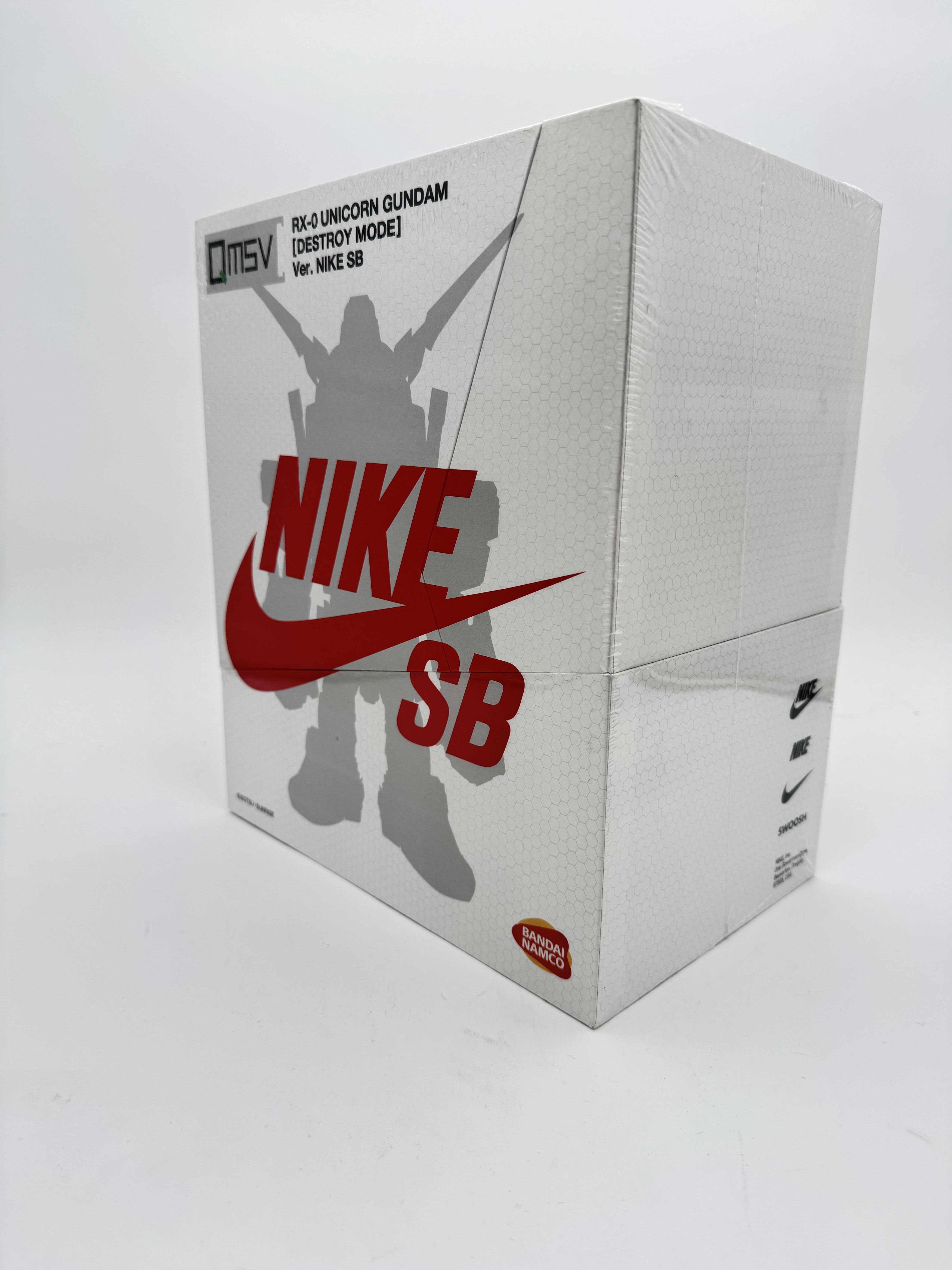 Nike Gundam x Nike SB Unicorn RX-0 (Destroy) Figure Size ONE SIZE - 4 Thumbnail