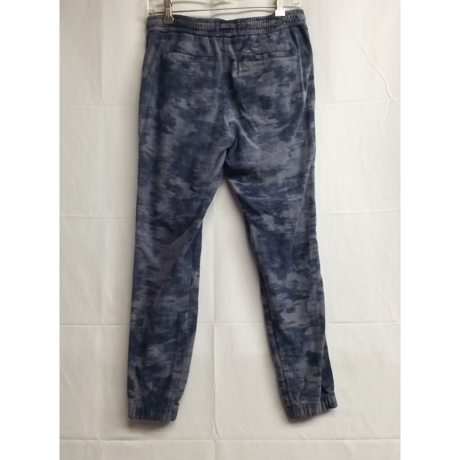Athleta Athleta Farallon Jogger Pants Camo Women's 6 Multicolor Size 6 Activewear See All Pics Size 28" / US 6 / IT 42 - 2 Thumbnail