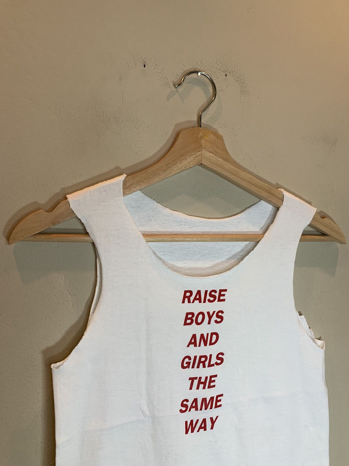 Vintage RARE* 1991 Jenny Holzer Raise Boys Girls Same Way Tank Shirt Size US S / EU 44-46 / 1 - 6 Thumbnail