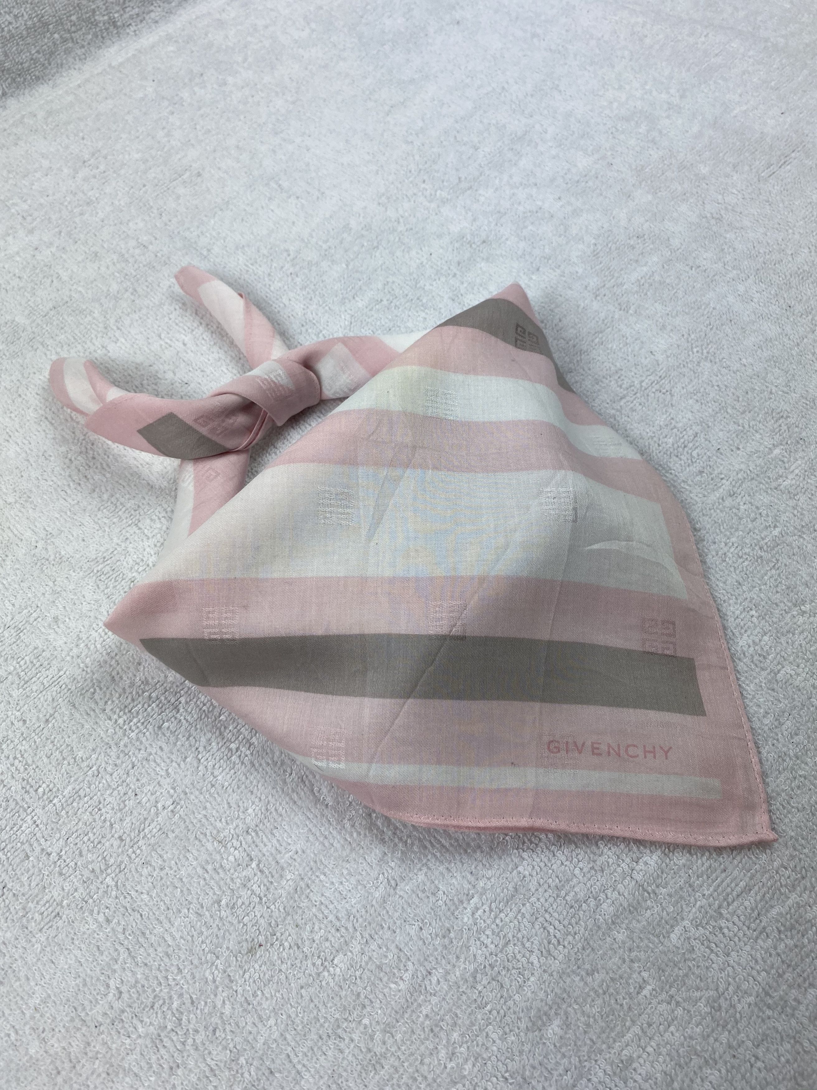 Vintage Givenchy Handkerchief / Bandana / Neckerchief Size ONE SIZE - 1 Thumbnail